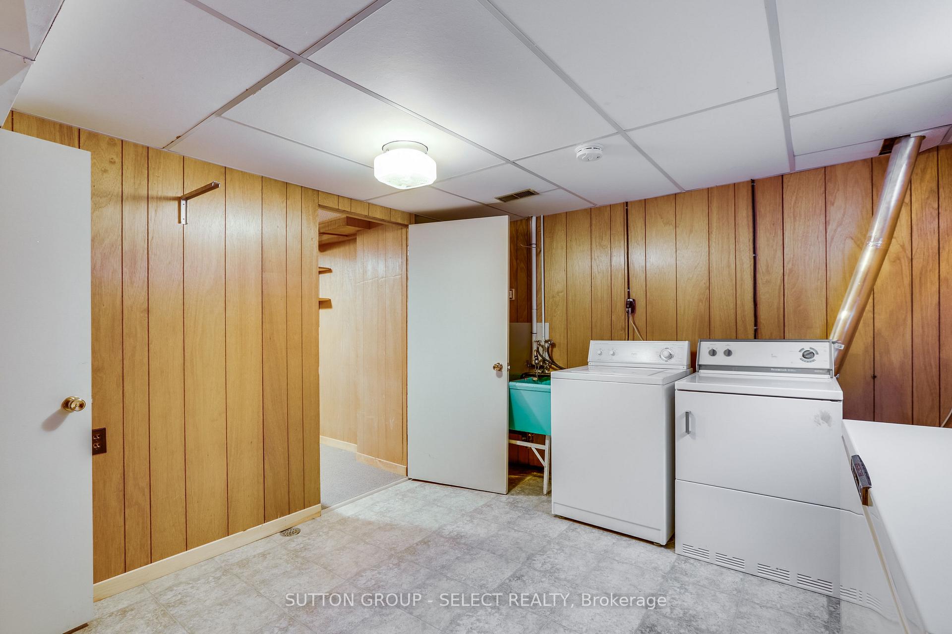 Photo 36 of 49 Mcleod Crescent, London, North H — HOMEH