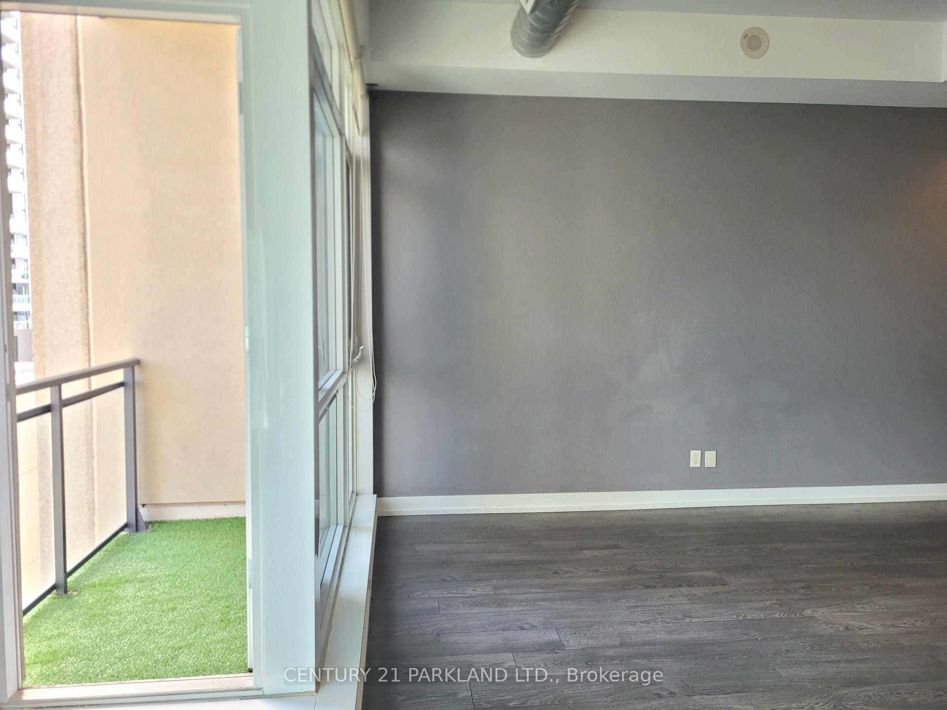 Photo 10 of Unit 403, 75 The Donway, North York, Banbury-Don Mills — HOMEH
