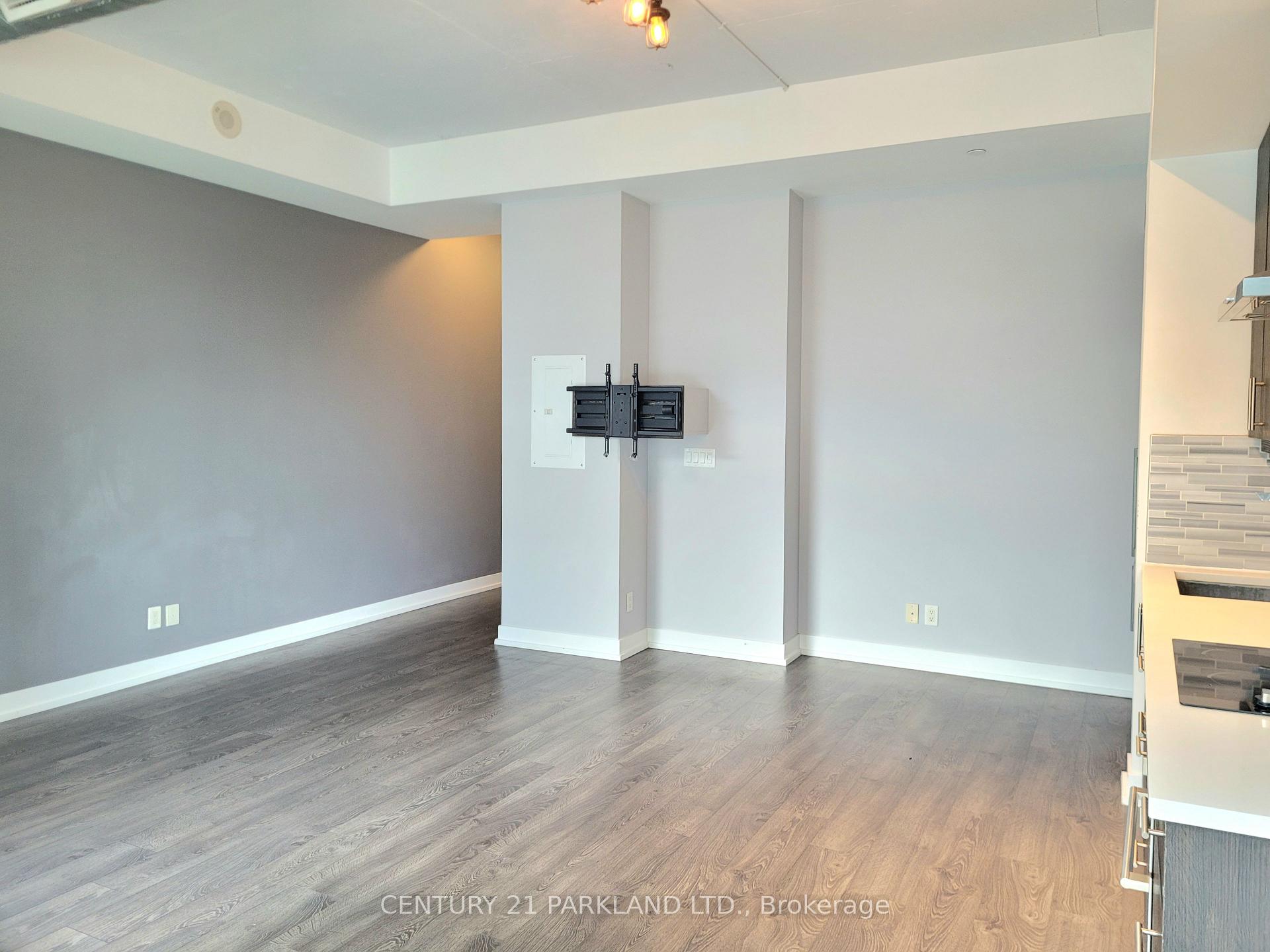 Photo 17 of Unit 403, 75 The Donway, North York, Banbury-Don Mills — HOMEH