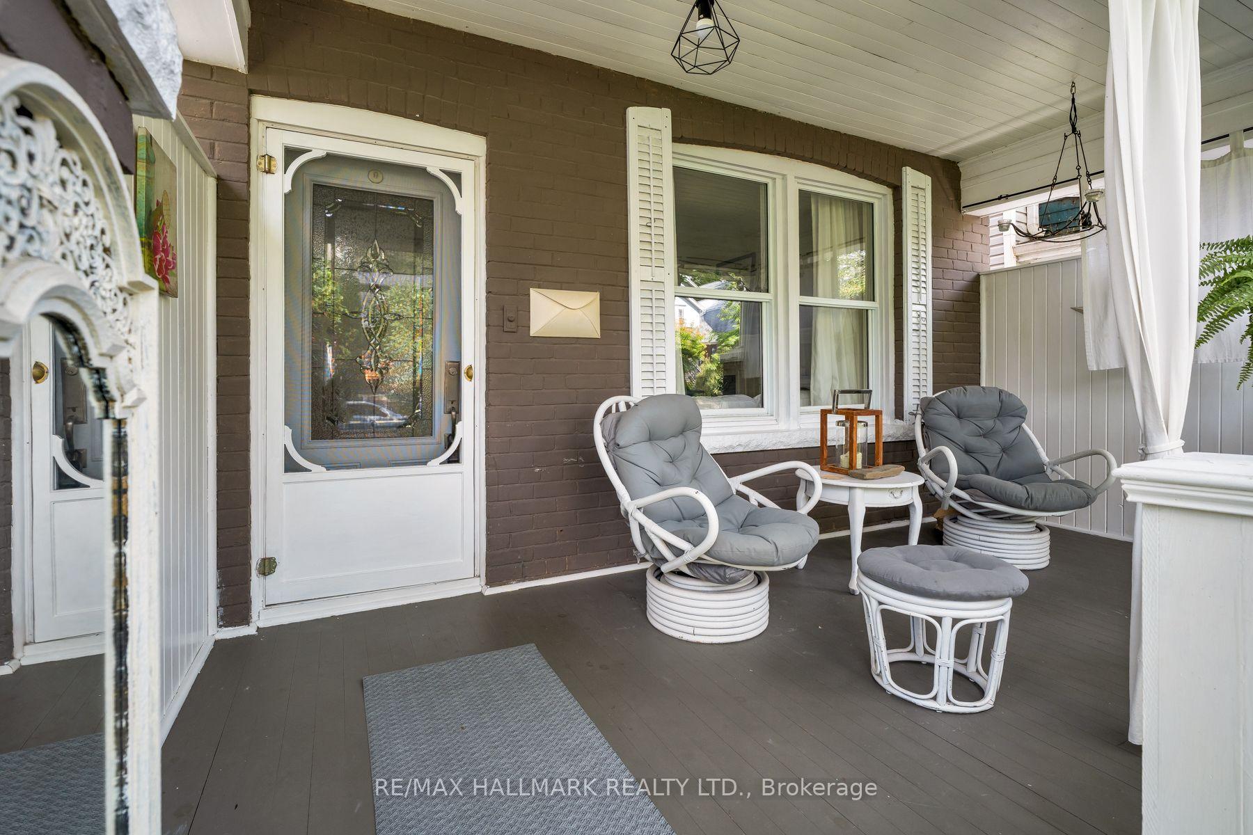 Photo 4 of 31 Cassels Avenue, Toronto, East End-Danforth — HOMEH
