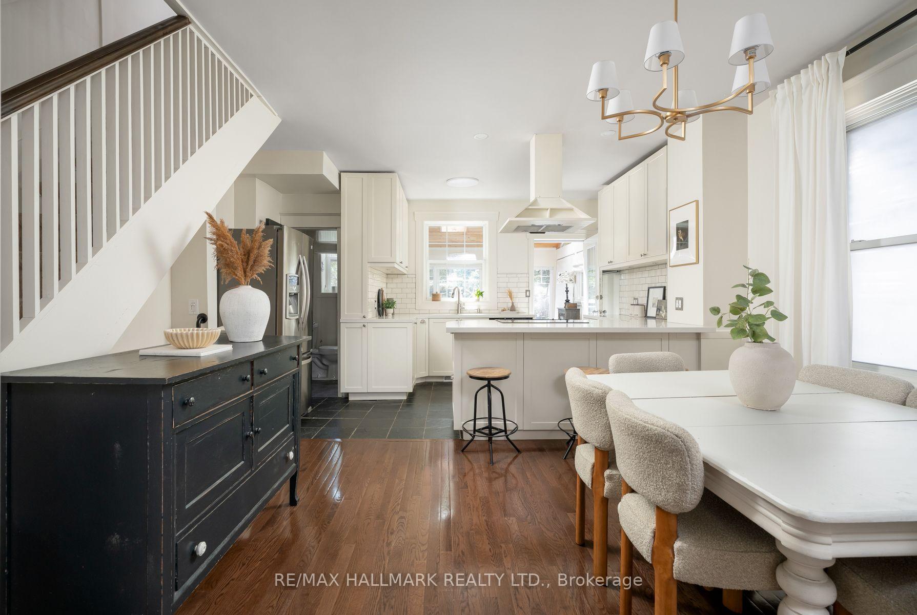Photo 13 of 31 Cassels Avenue, Toronto, East End-Danforth — HOMEH