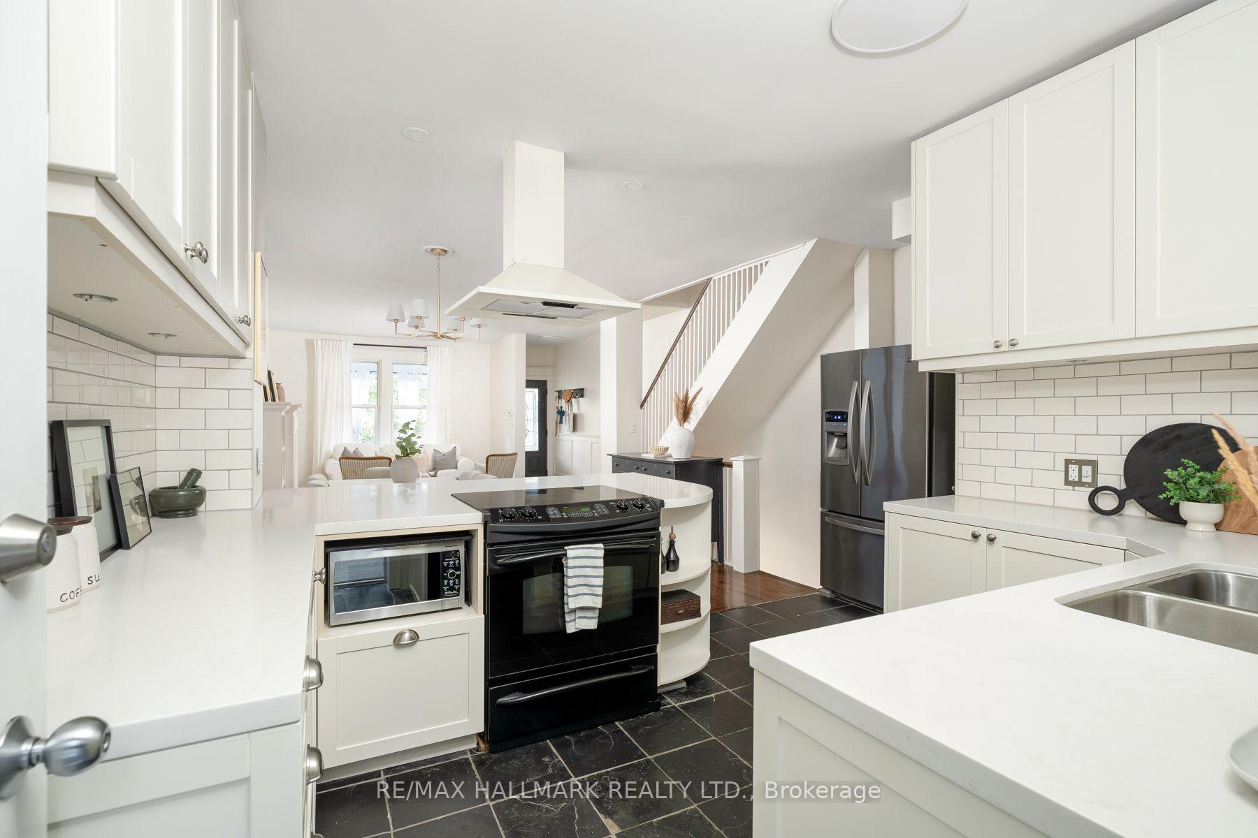 Photo 21 of 31 Cassels Avenue, Toronto, East End-Danforth — HOMEH