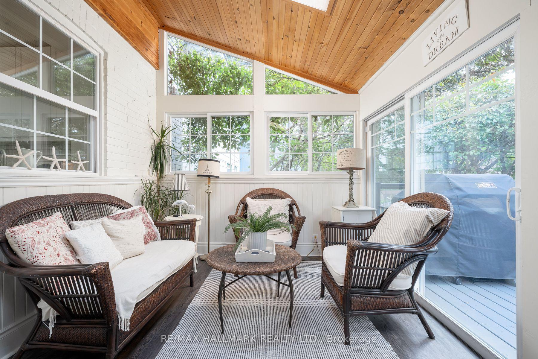 Photo 25 of 31 Cassels Avenue, Toronto, East End-Danforth — HOMEH