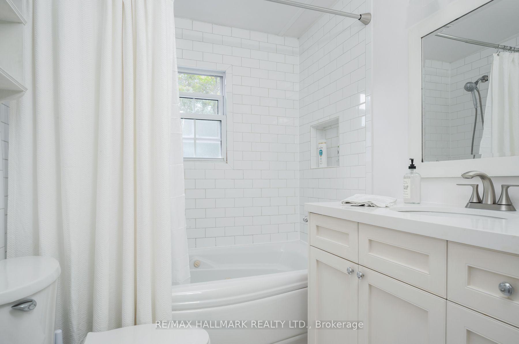 Photo 27 of 31 Cassels Avenue, Toronto, East End-Danforth — HOMEH