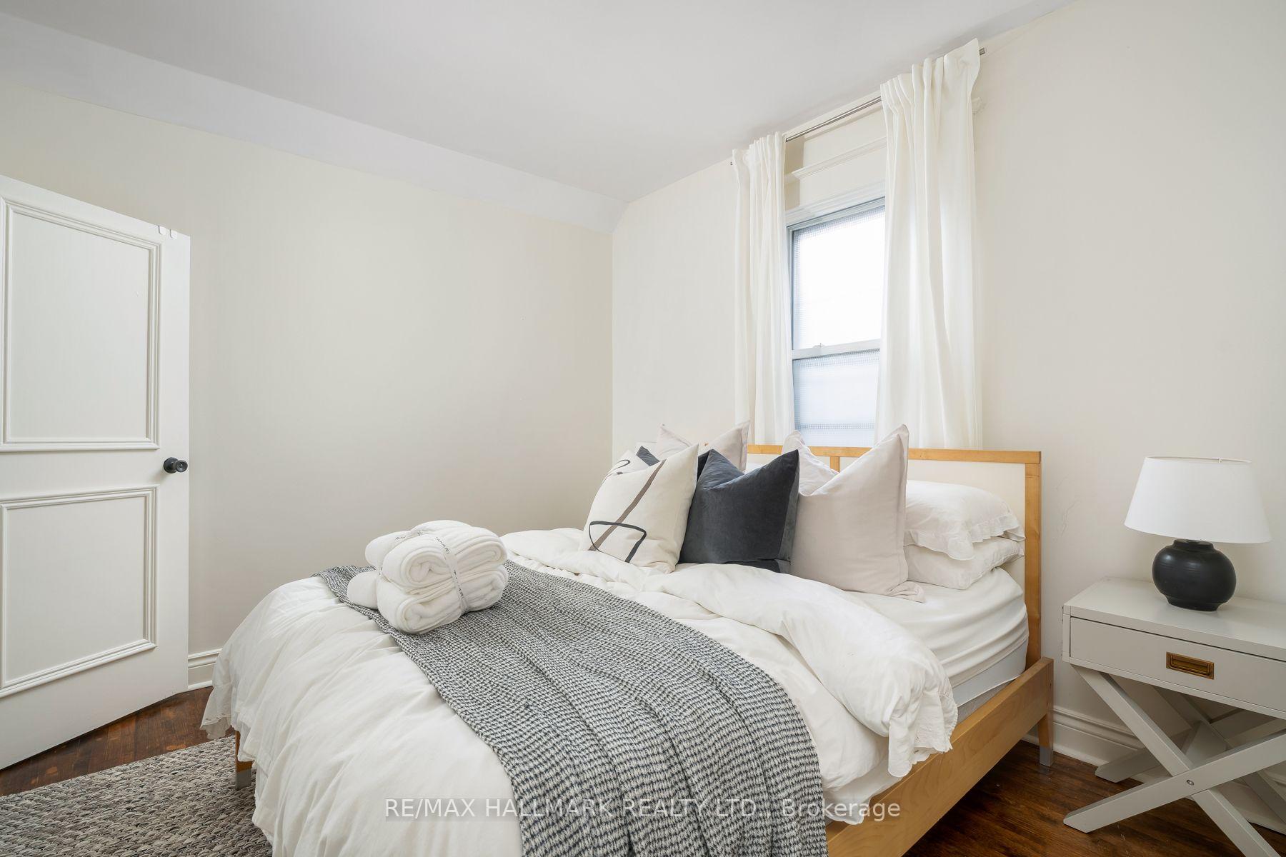 Photo 32 of 31 Cassels Avenue, Toronto, East End-Danforth — HOMEH