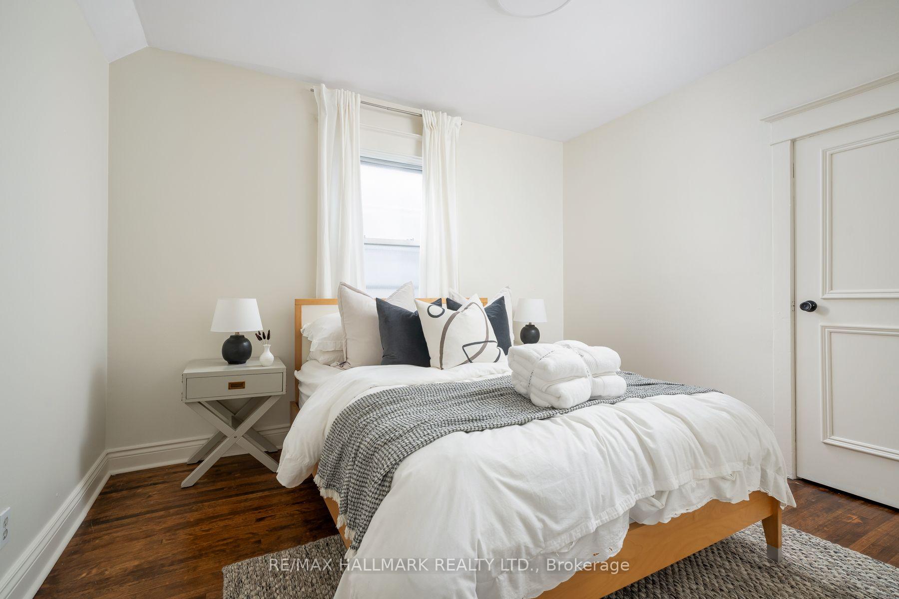 Photo 33 of 31 Cassels Avenue, Toronto, East End-Danforth — HOMEH