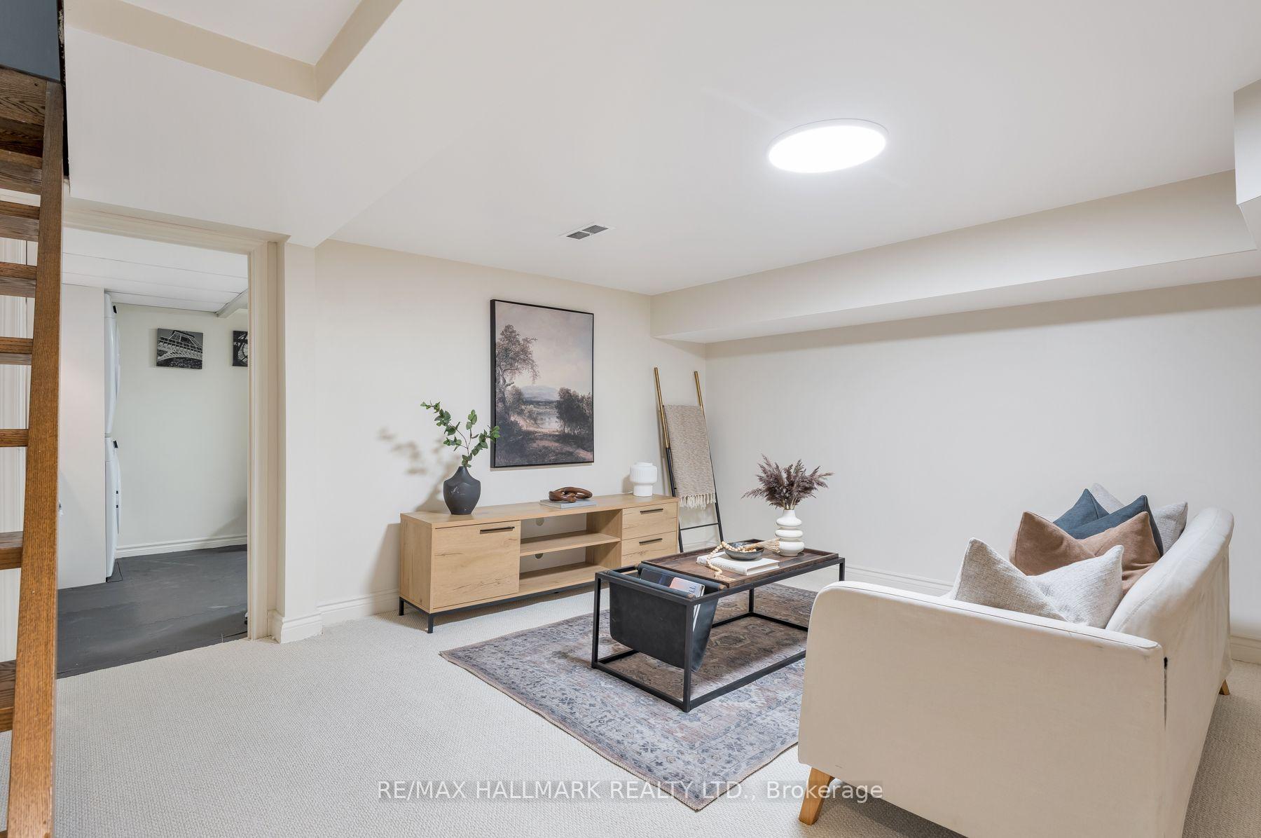 Photo 43 of 31 Cassels Avenue, Toronto, East End-Danforth — HOMEH