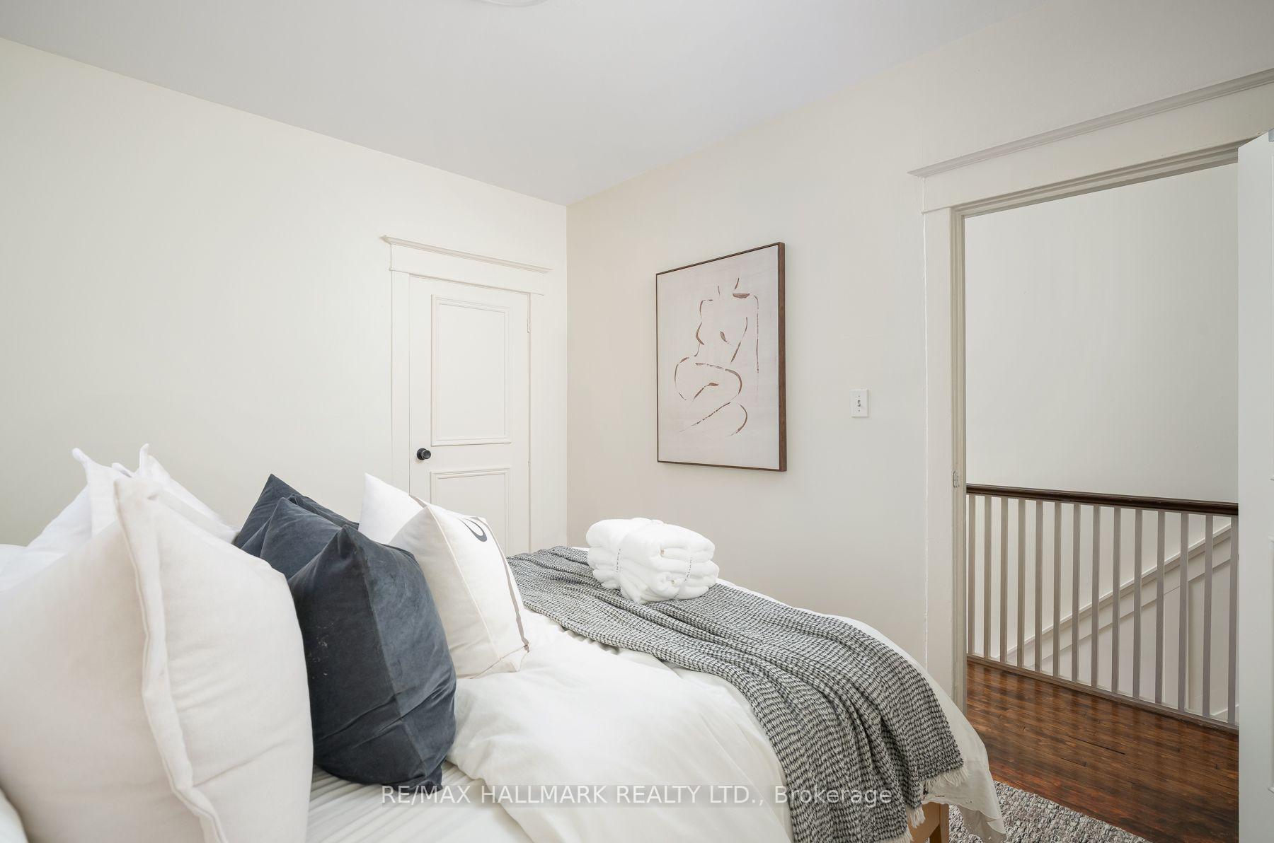 Photo 52 of 31 Cassels Avenue, Toronto, East End-Danforth — HOMEH