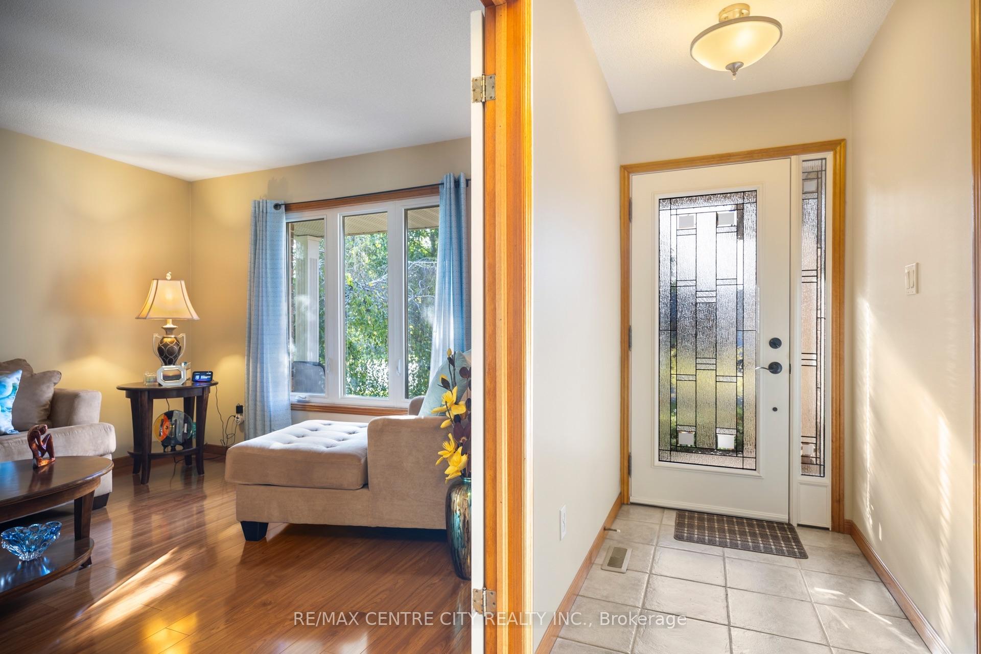 Photo 6 of 25 Daugherty Drive, St. Thomas — HOMEH
