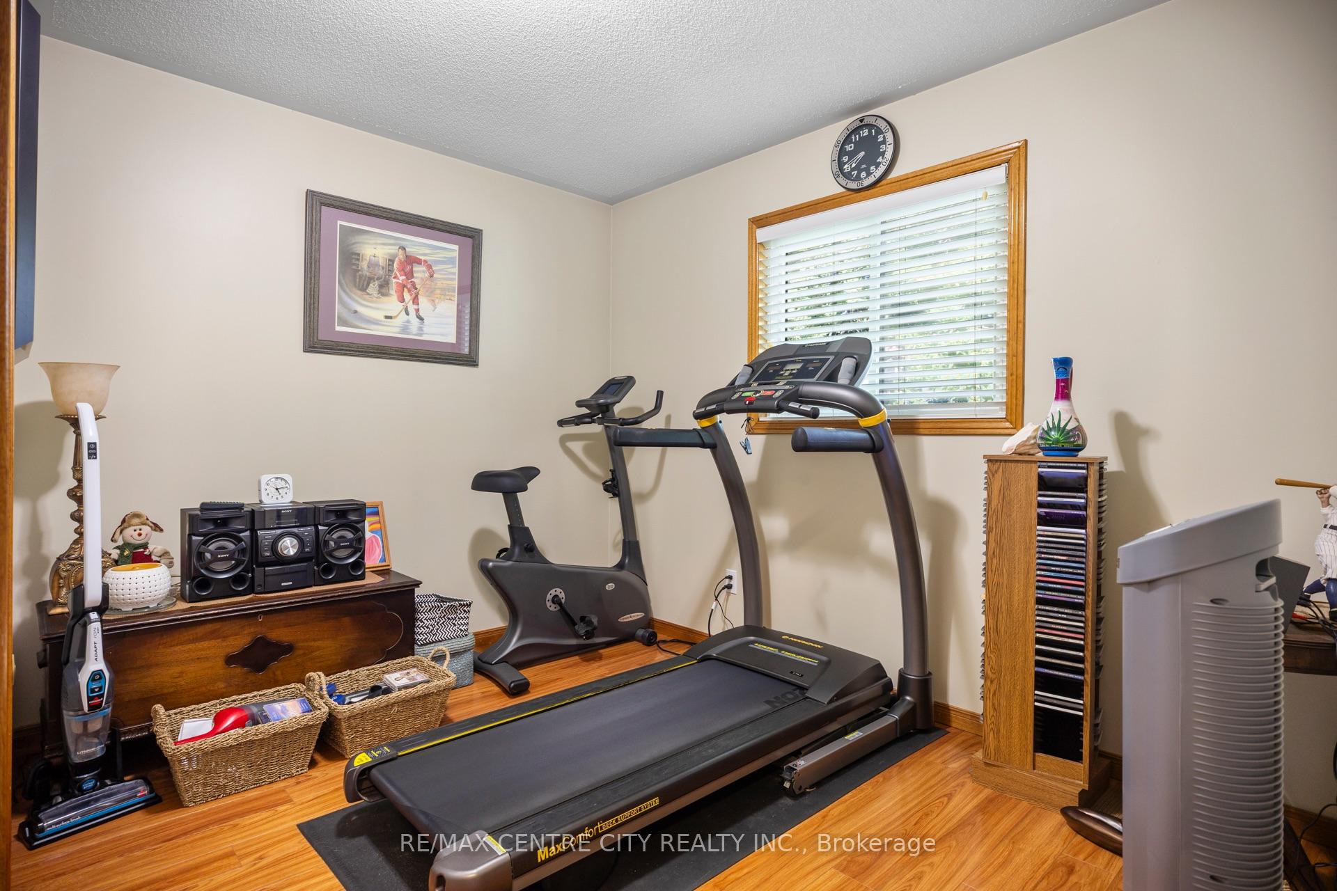 Photo 18 of 25 Daugherty Drive, St. Thomas — HOMEH