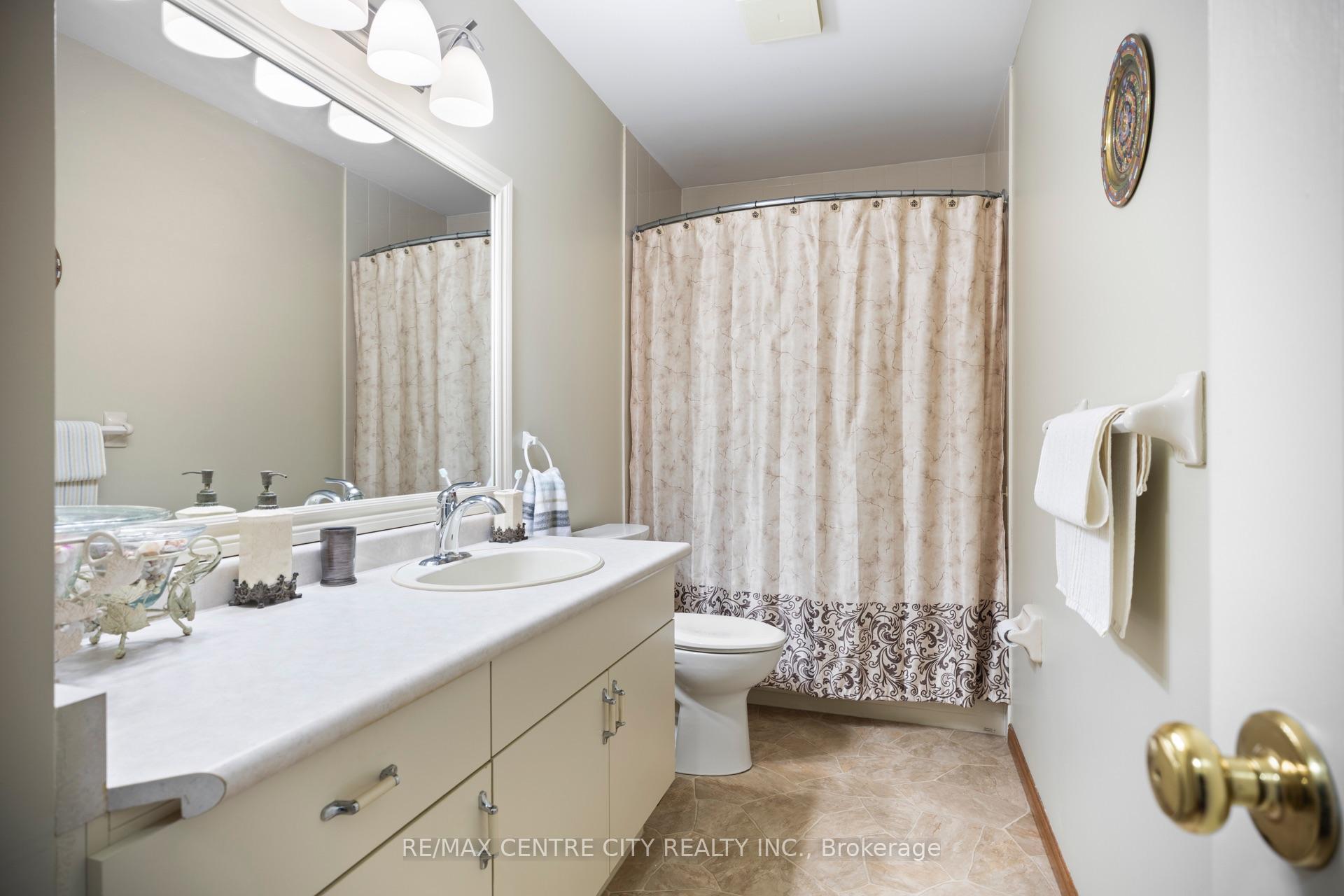 Photo 19 of 25 Daugherty Drive, St. Thomas — HOMEH