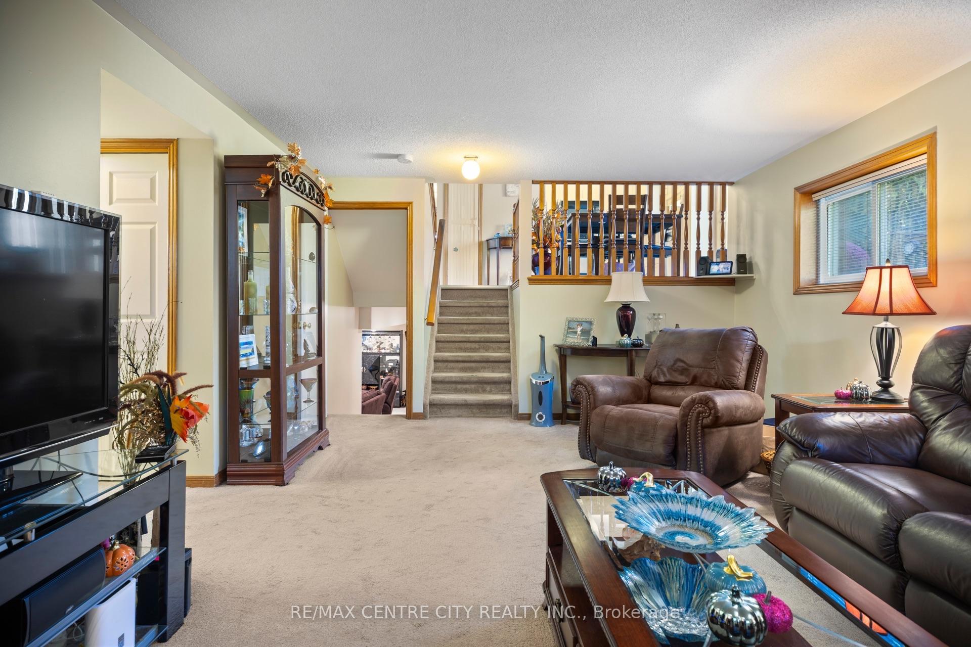 Photo 21 of 25 Daugherty Drive, St. Thomas — HOMEH
