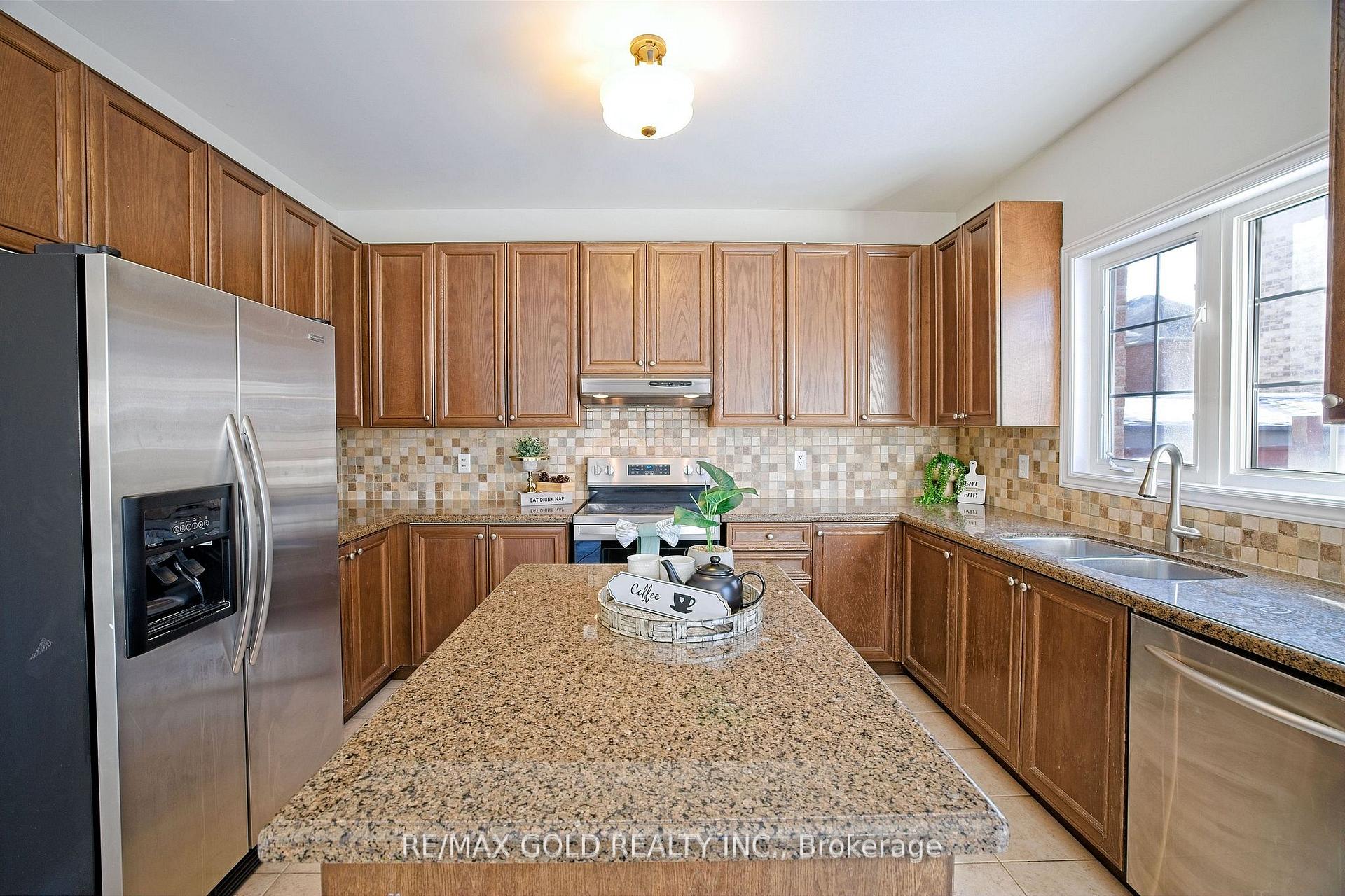 Photo 9 of 69 Calderstone Road, Brampton, Bram East — HOMEH