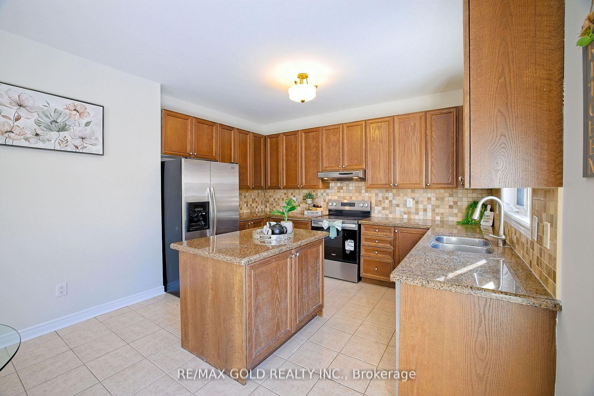 Photo 10 of 69 Calderstone Road, Brampton, Bram East — HOMEH