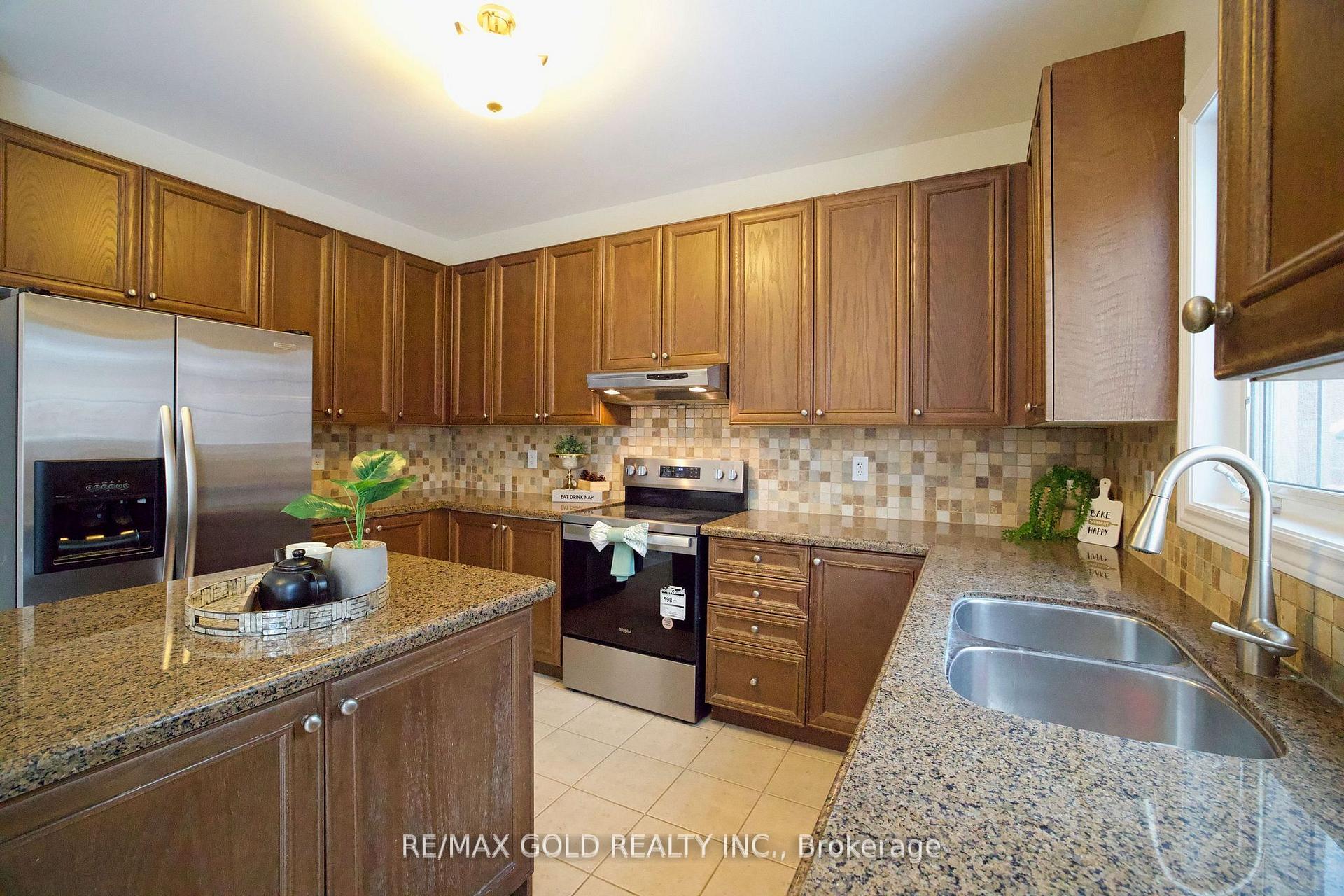 Photo 11 of 69 Calderstone Road, Brampton, Bram East — HOMEH