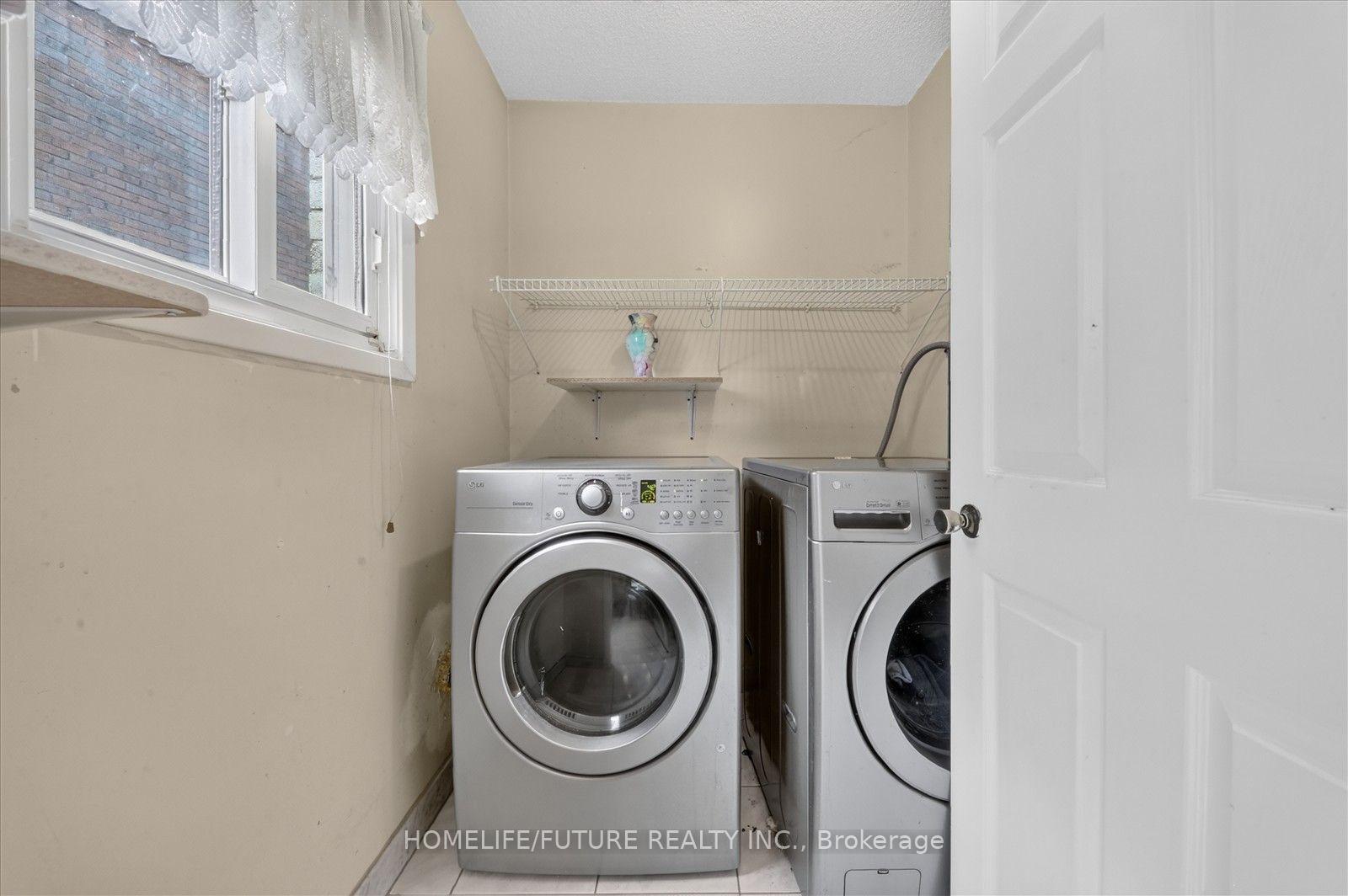 Photo 20 of 63 Chloe Crescent, Markham, Middlefield — HOMEH