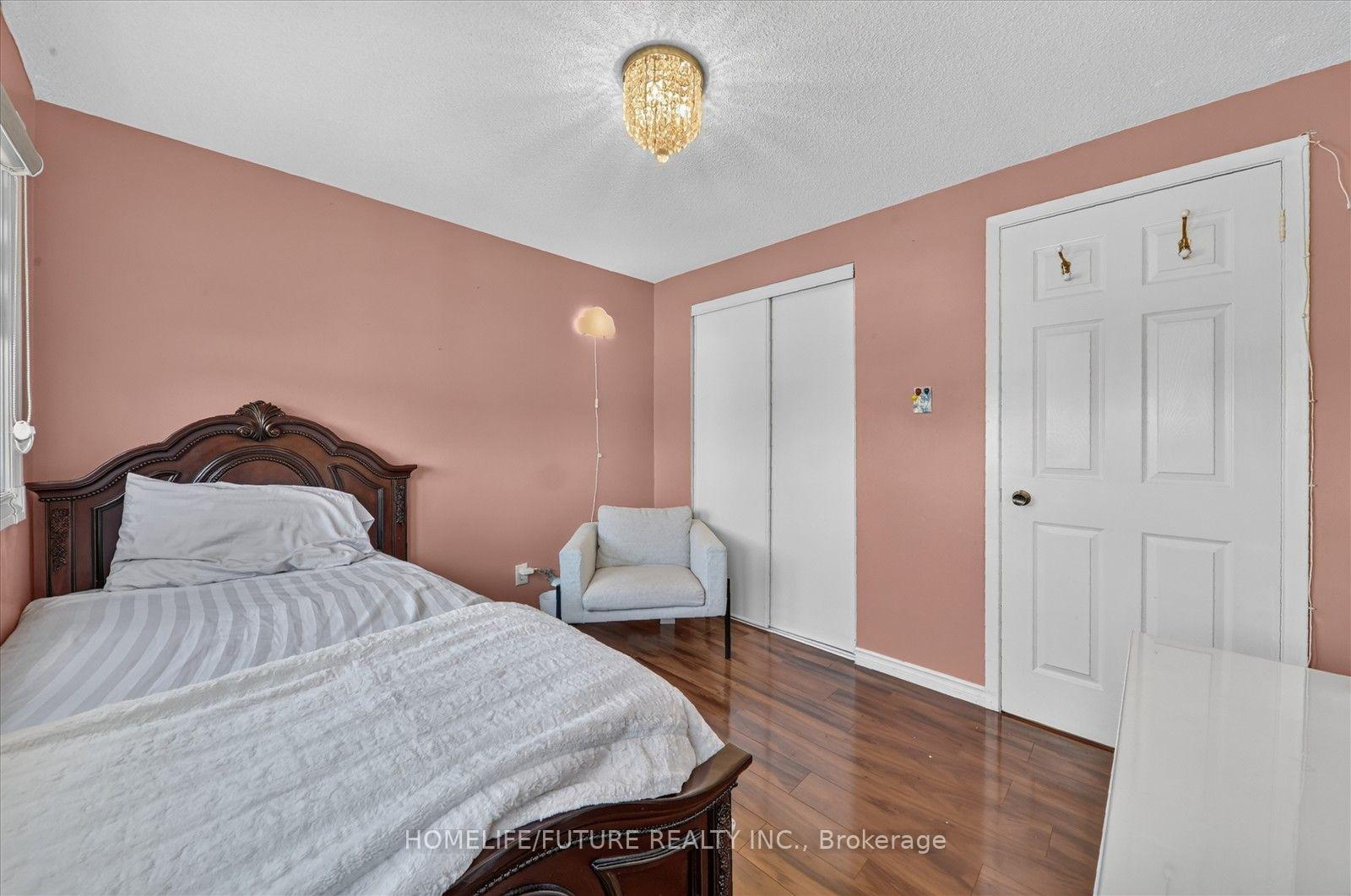 Photo 27 of 63 Chloe Crescent, Markham, Middlefield — HOMEH