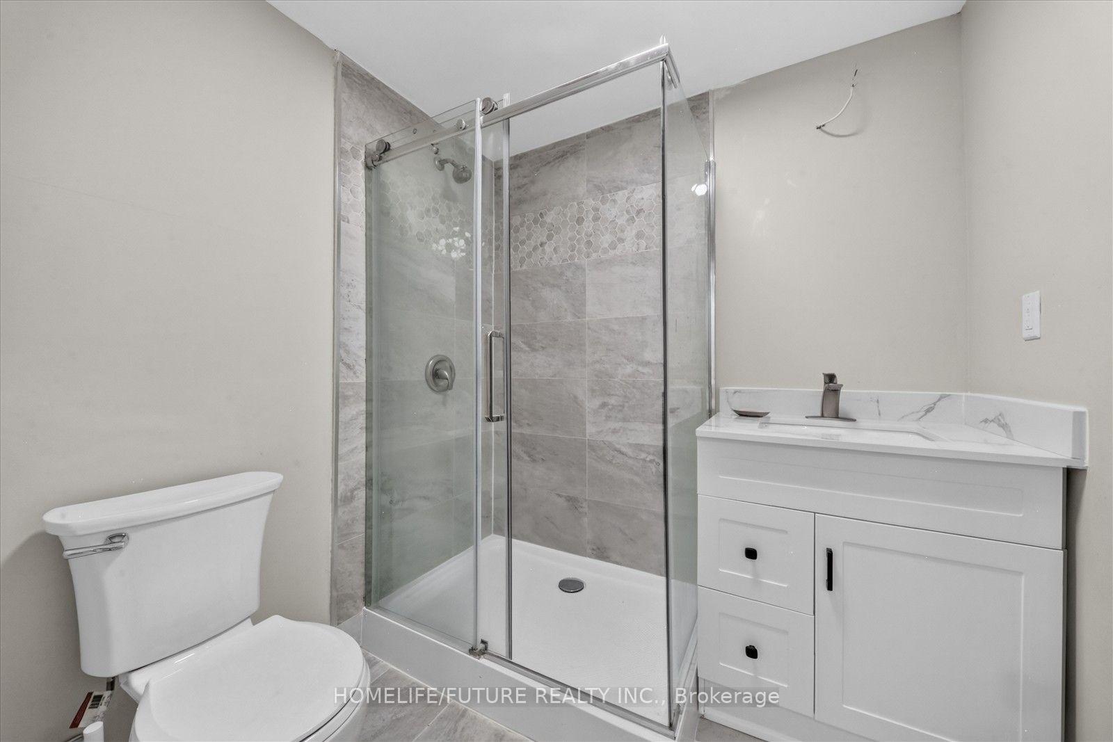 Photo 40 of 63 Chloe Crescent, Markham, Middlefield — HOMEH