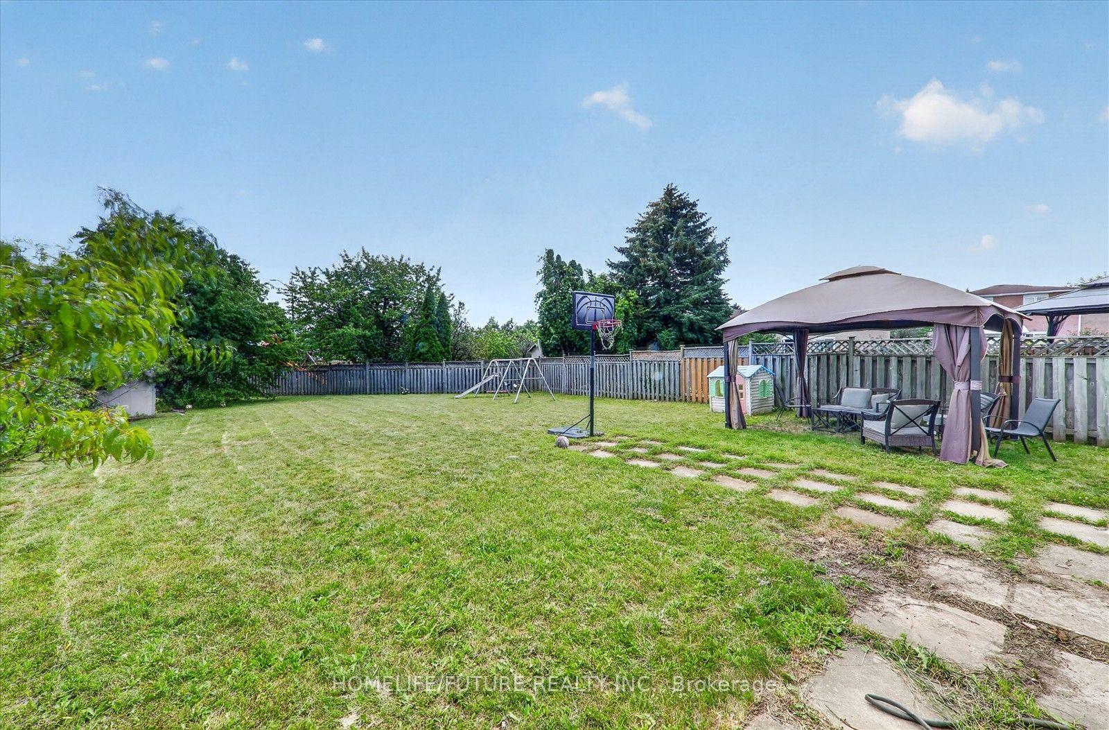 Photo 45 of 63 Chloe Crescent, Markham, Middlefield — HOMEH