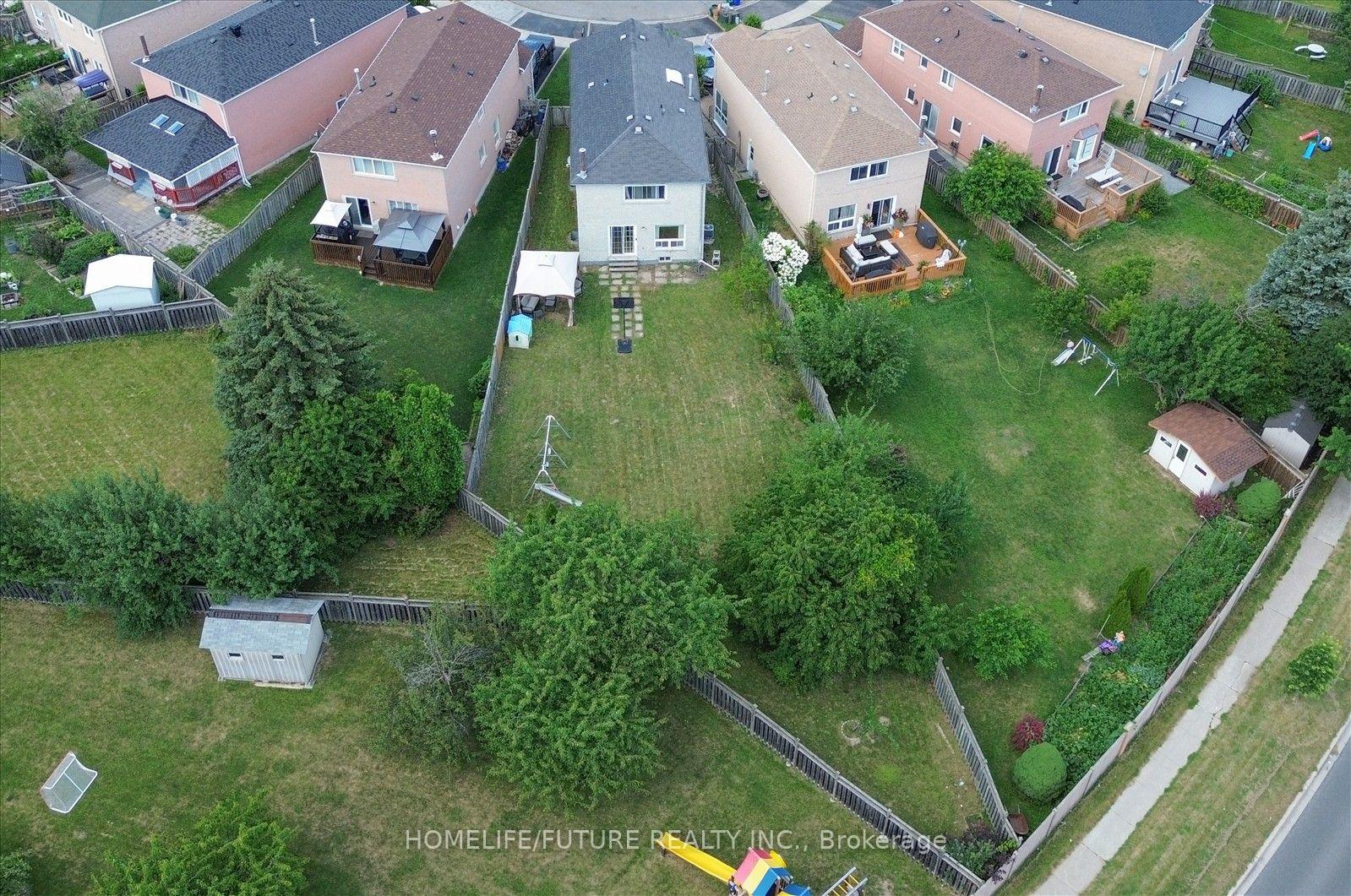 Photo 47 of 63 Chloe Crescent, Markham, Middlefield — HOMEH