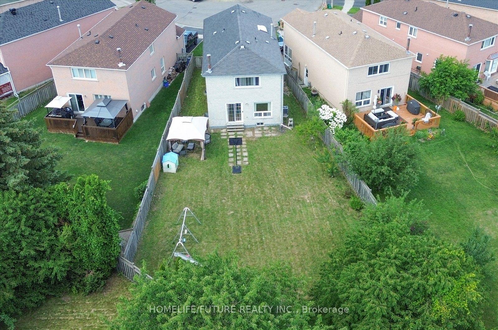 Photo 48 of 63 Chloe Crescent, Markham, Middlefield — HOMEH