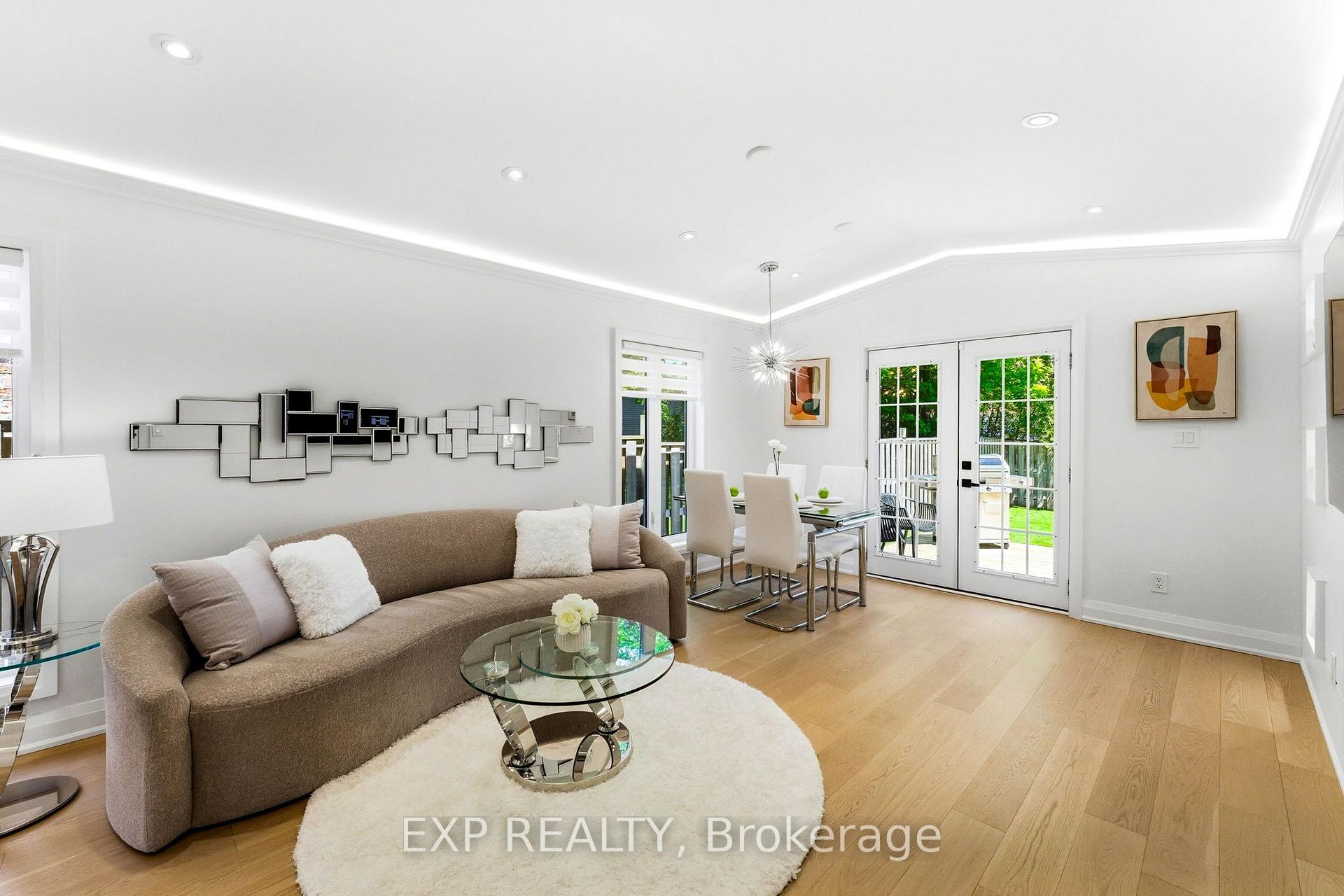Photo 16 of 32 Farley Circle, Georgina, Historic Lakeshore Communities — HOMEH