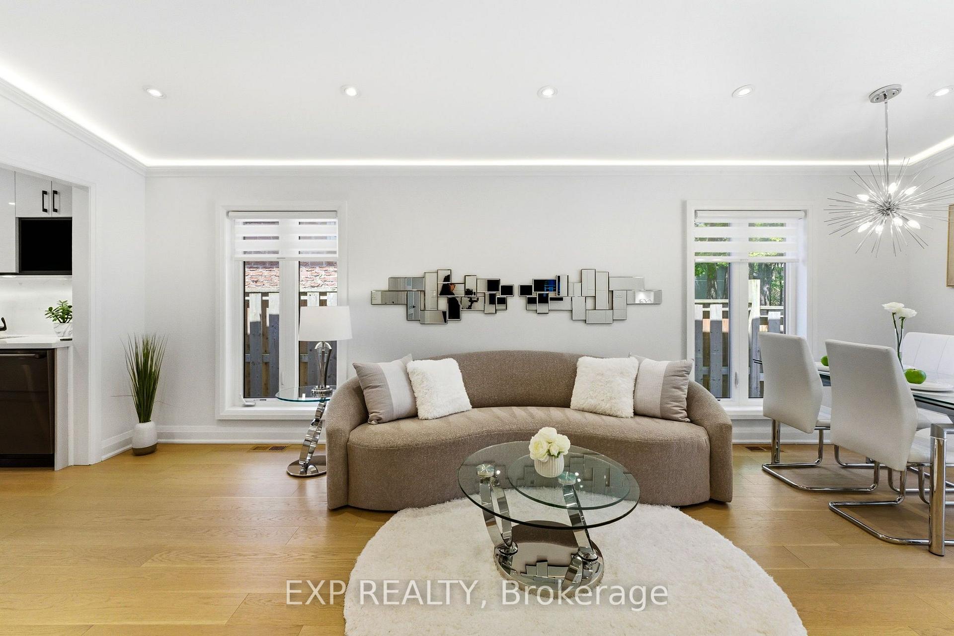 Photo 17 of 32 Farley Circle, Georgina, Historic Lakeshore Communities — HOMEH