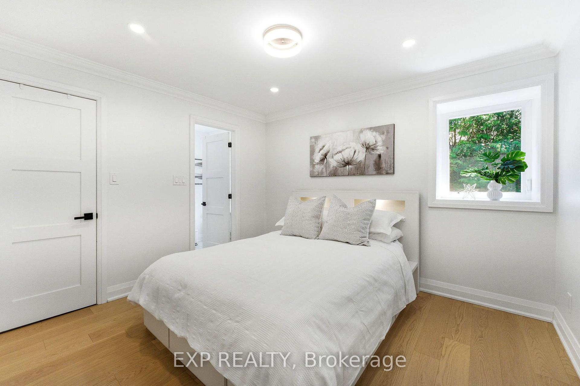 Photo 26 of 32 Farley Circle, Georgina, Historic Lakeshore Communities — HOMEH
