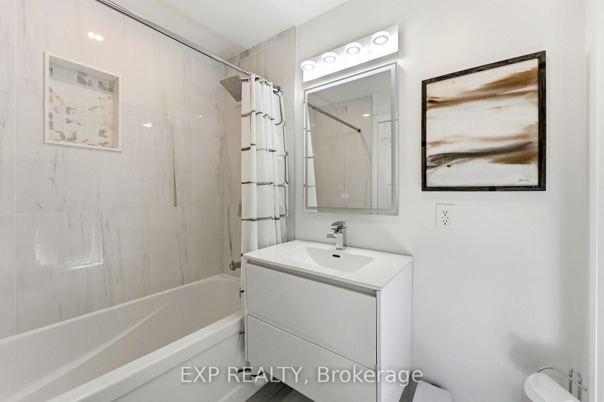 Photo 28 of 32 Farley Circle, Georgina, Historic Lakeshore Communities — HOMEH