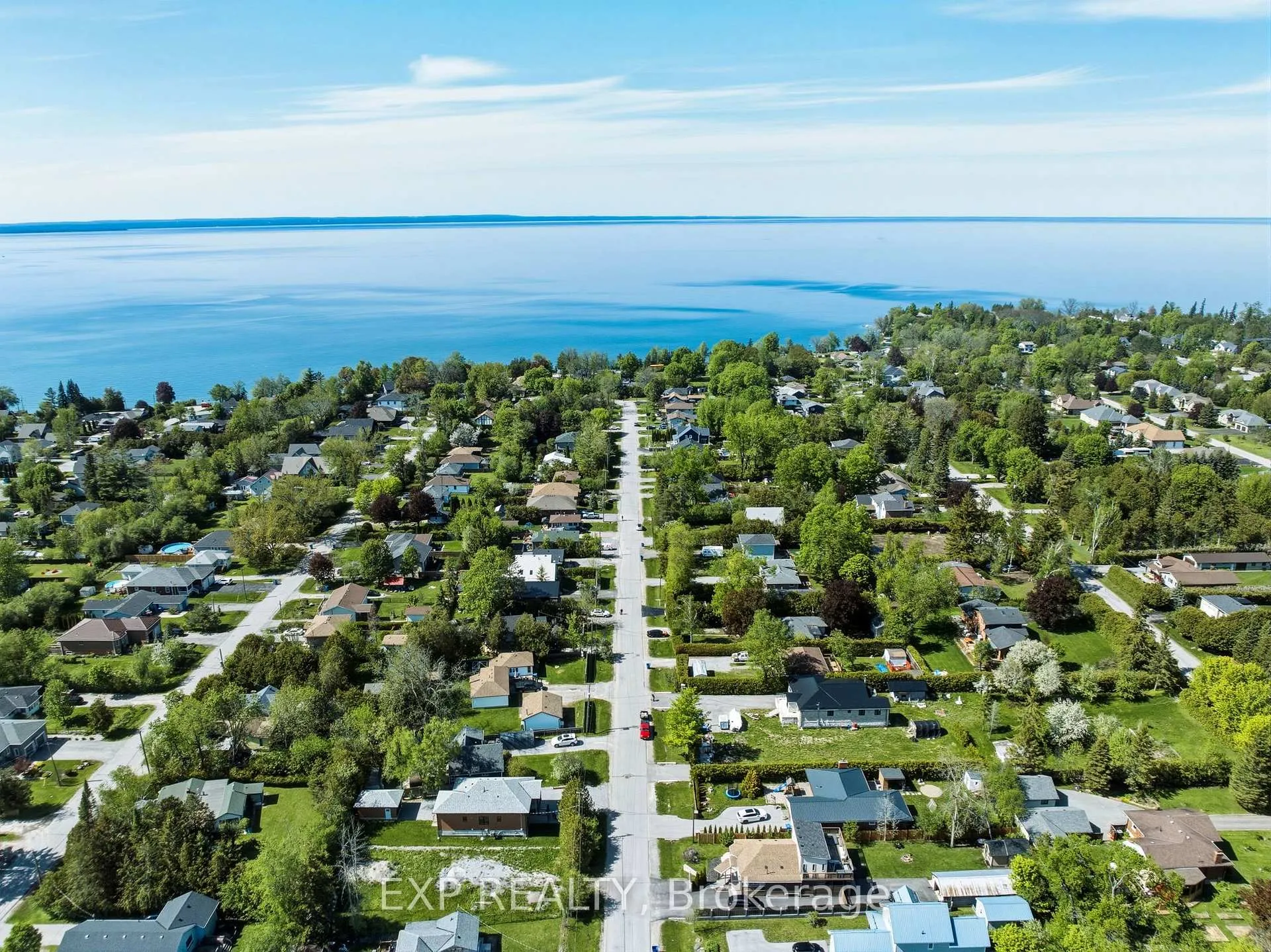 Photo 56 of 32 Farley Circle, Georgina, Historic Lakeshore Communities — HOMEH
