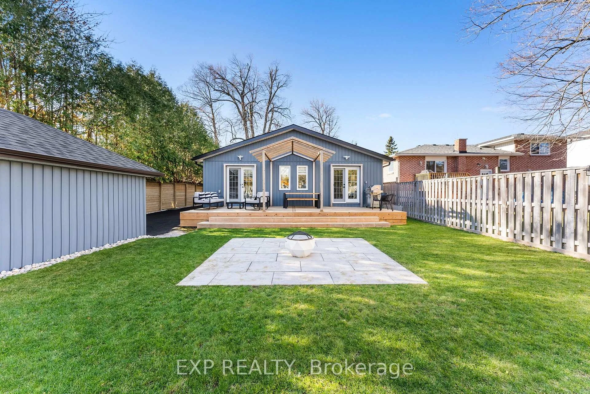 Photo 57 of 32 Farley Circle, Georgina, Historic Lakeshore Communities — HOMEH