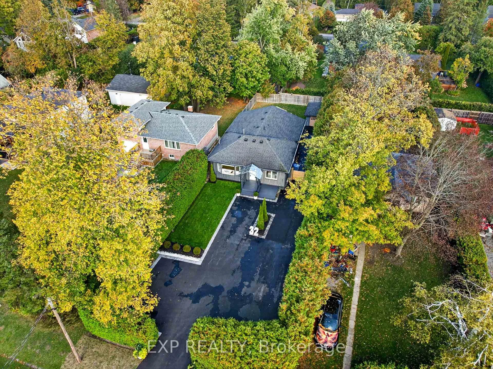 Photo 63 of 32 Farley Circle, Georgina, Historic Lakeshore Communities — HOMEH