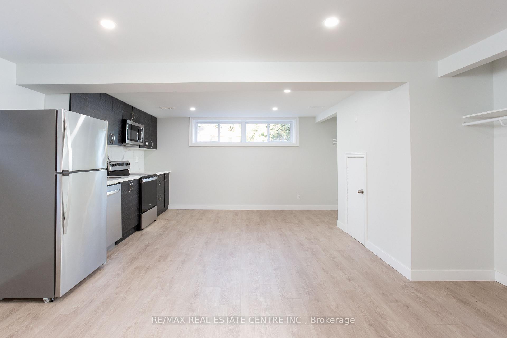 Photo 22 of 446 Willis Drive, Oakville, West — HOMEH