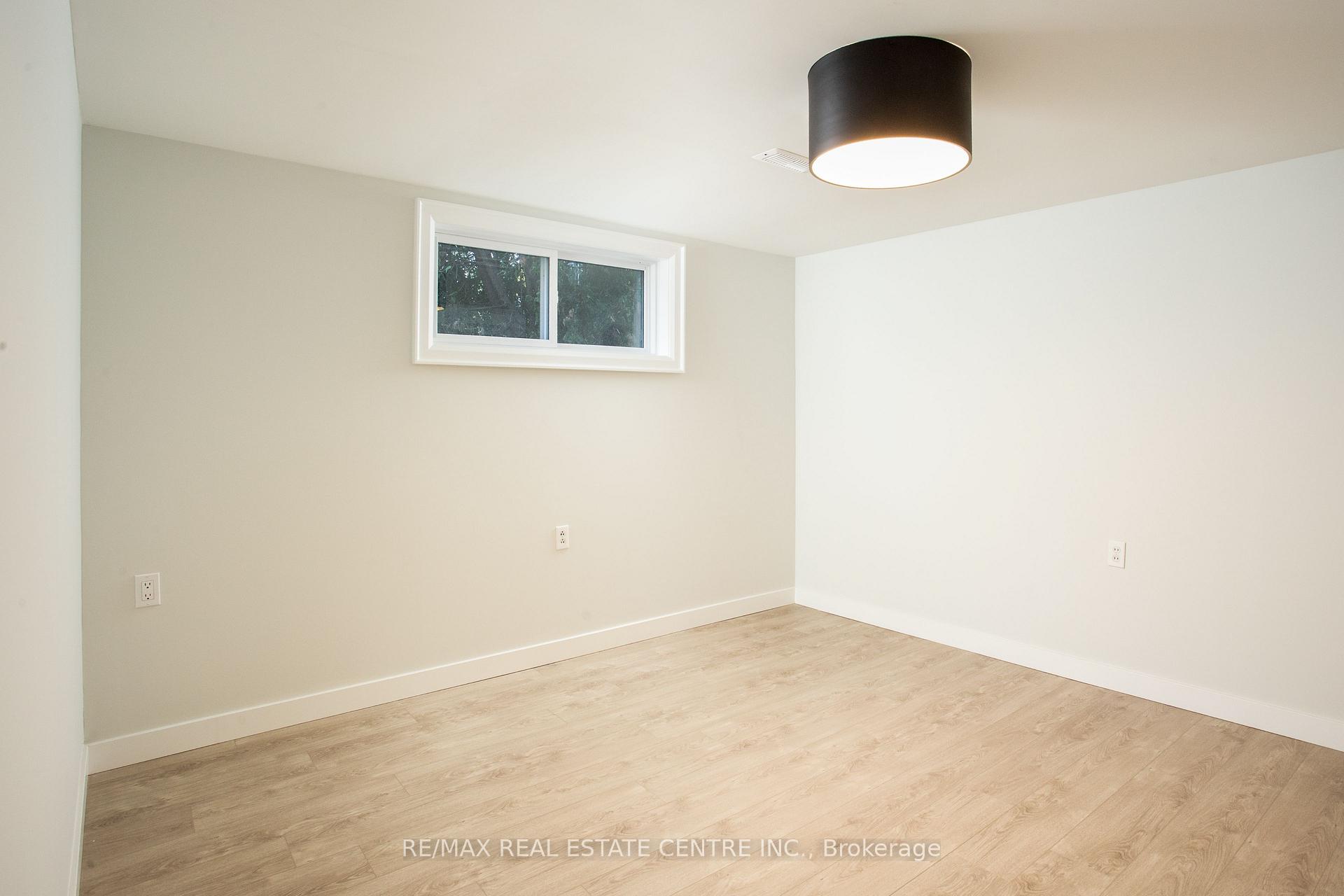Photo 25 of 446 Willis Drive, Oakville, West — HOMEH