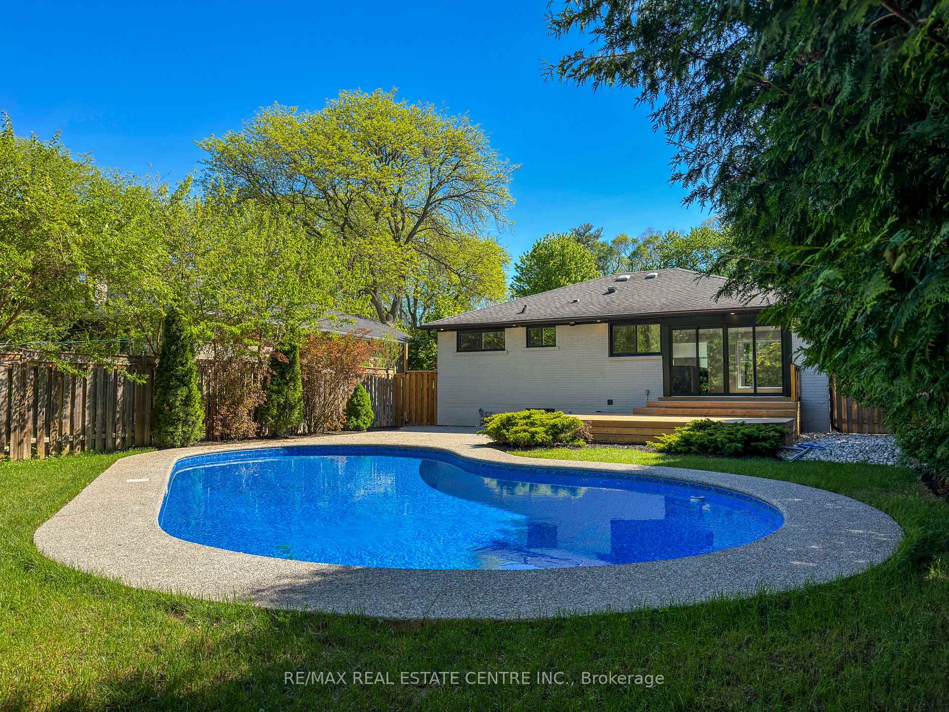 Photo 28 of 446 Willis Drive, Oakville, West — HOMEH