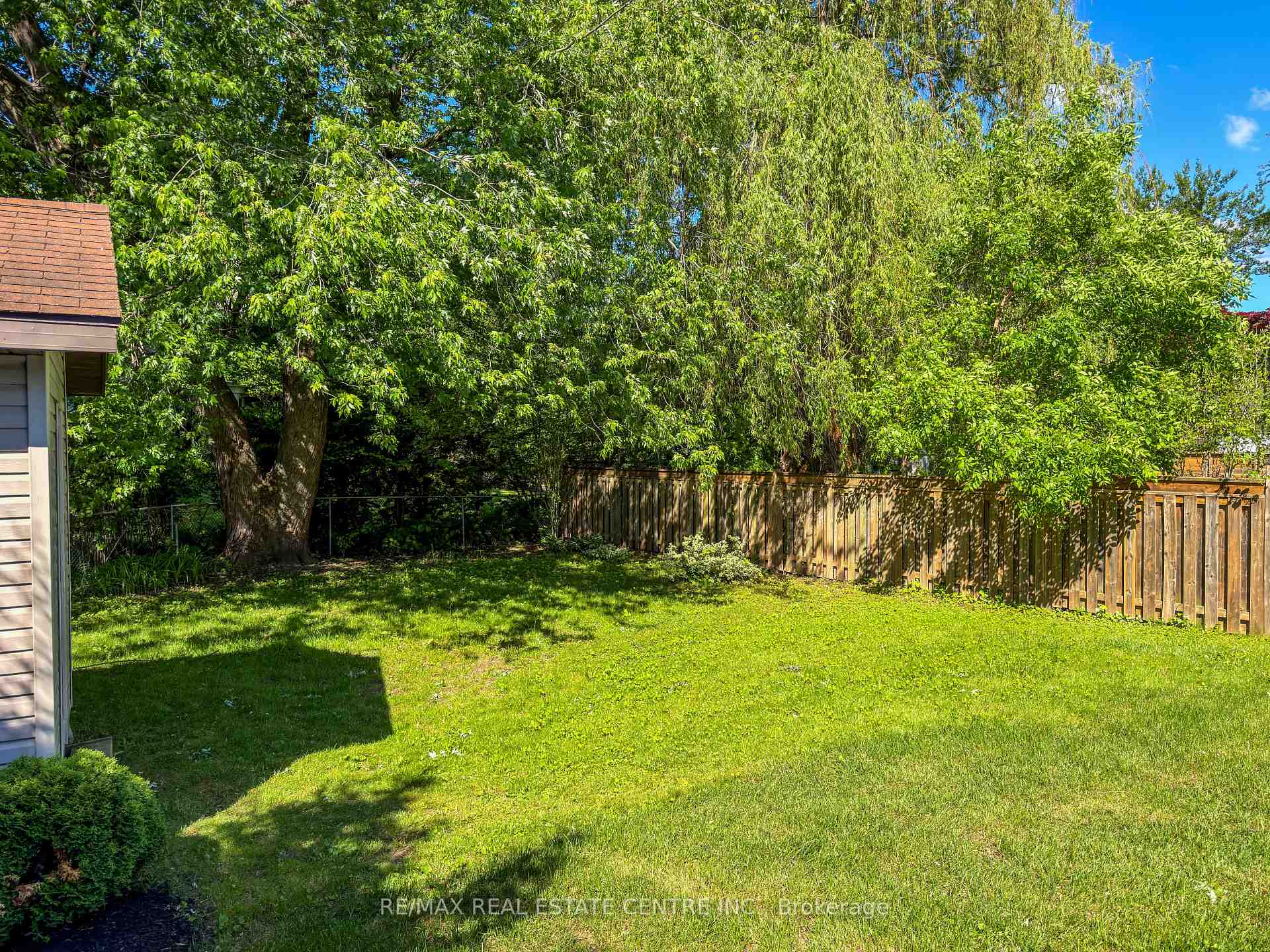 Photo 32 of 446 Willis Drive, Oakville, West — HOMEH