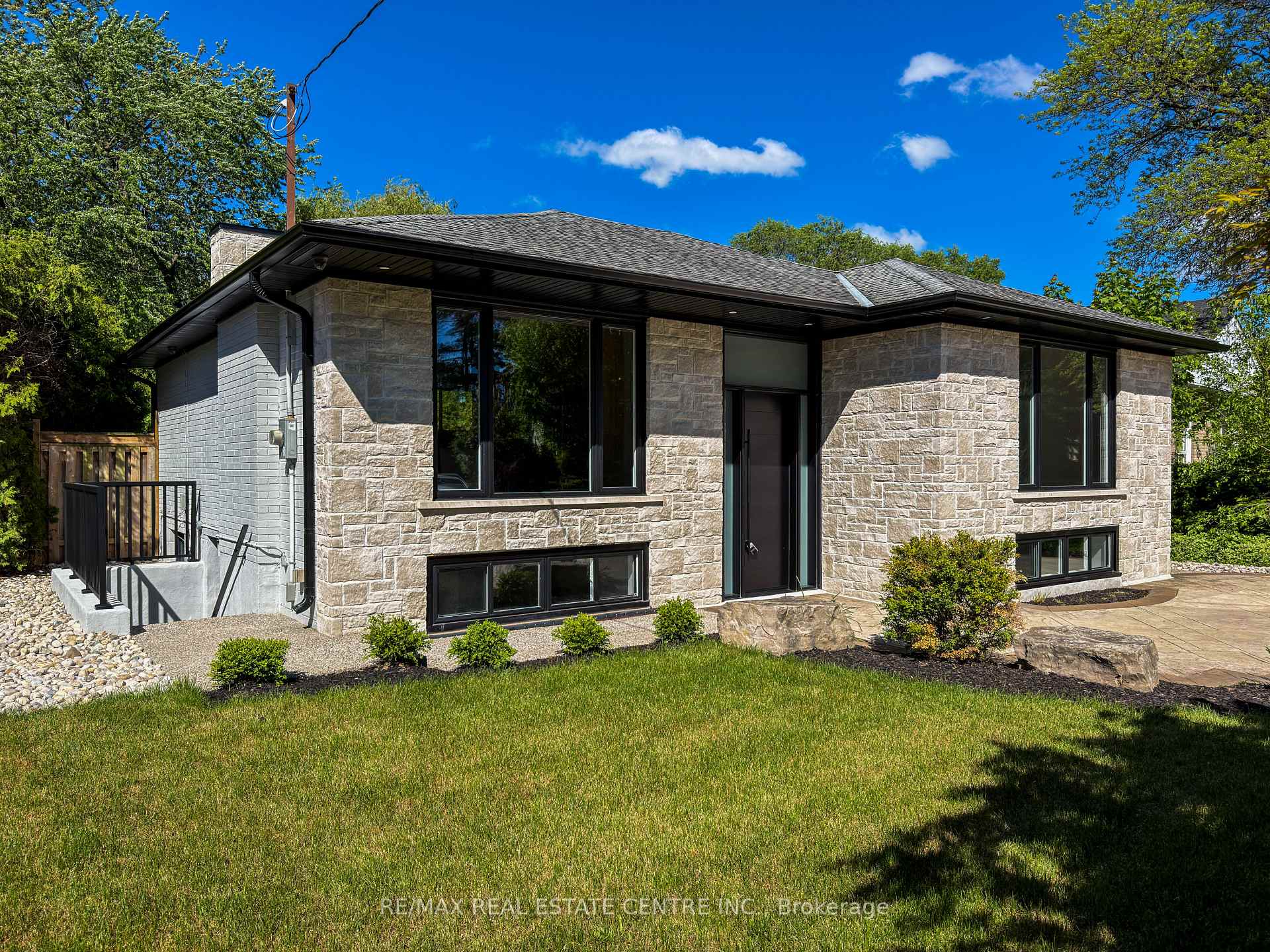 Photo 34 of 446 Willis Drive, Oakville, West — HOMEH