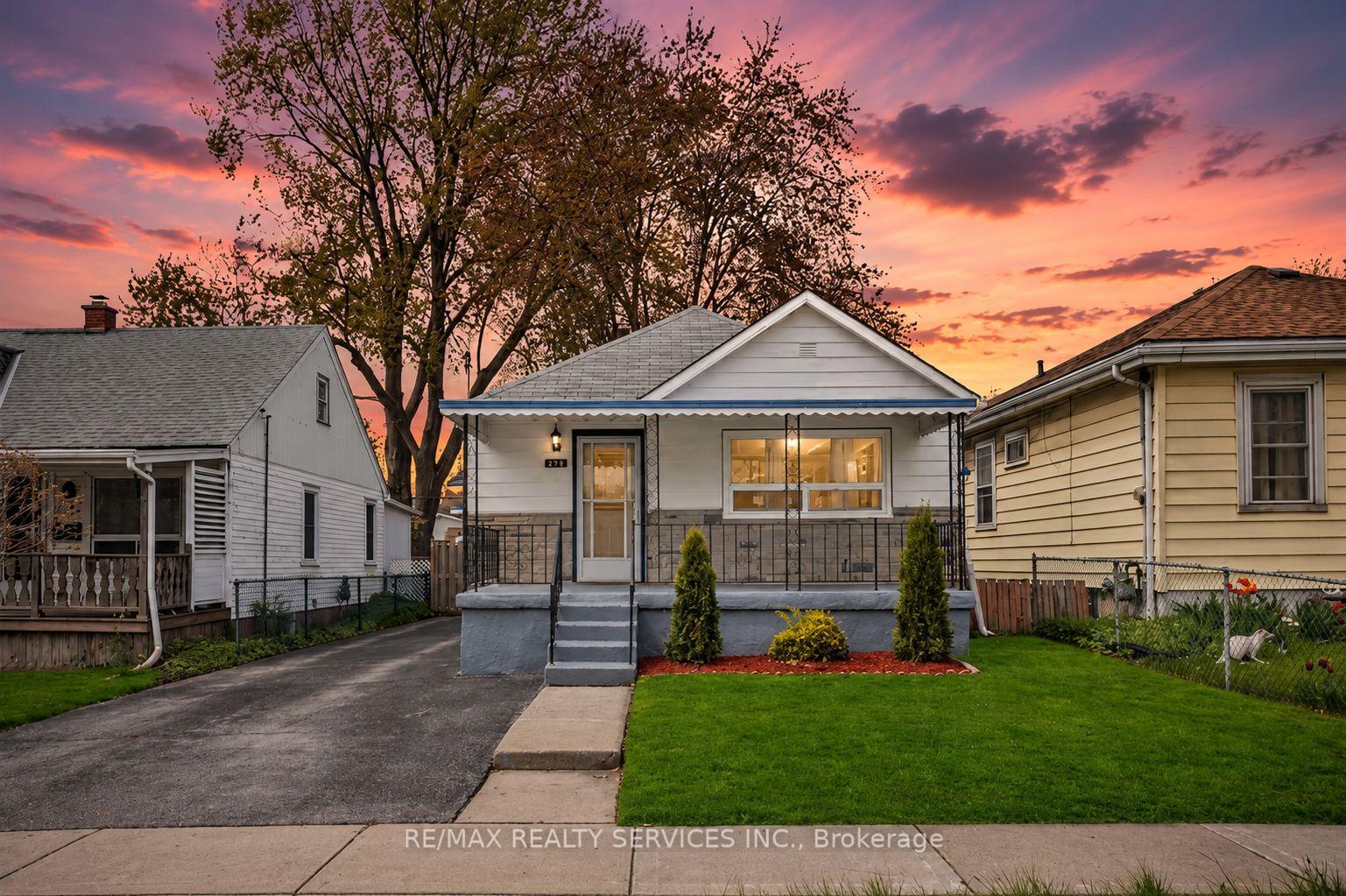 Front of 215 Highbury Avenue N