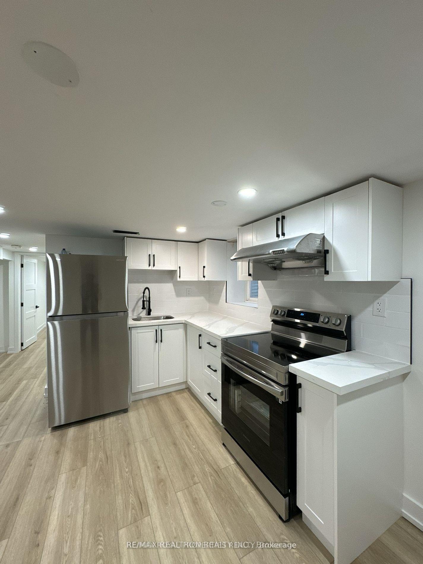 Photo 10 of 293 East 17th Street, Hamilton, Hill Park — HOMEH