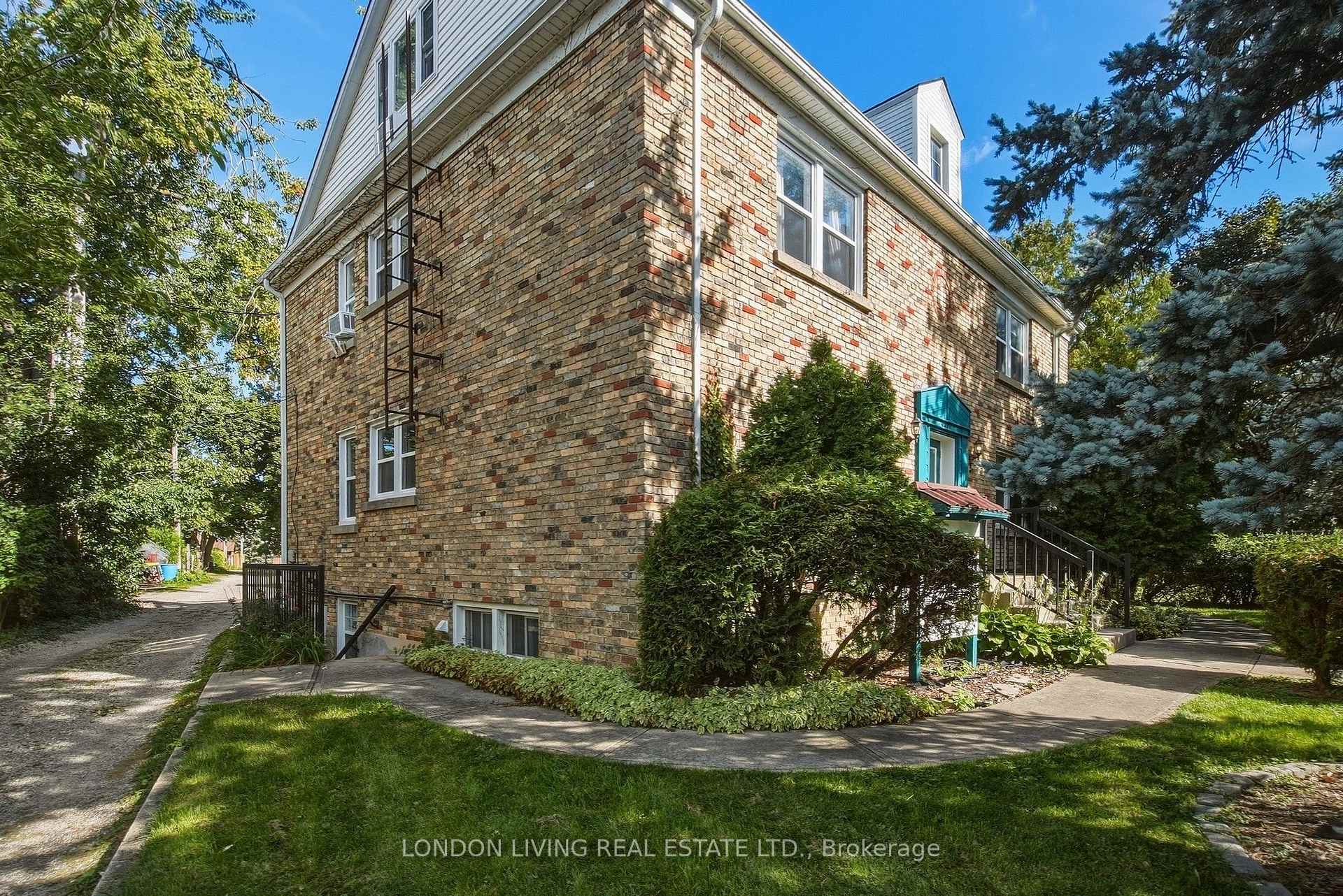 Photo 2 of Unit 4, 137 Windsor Crescent, London, South F — HOMEH