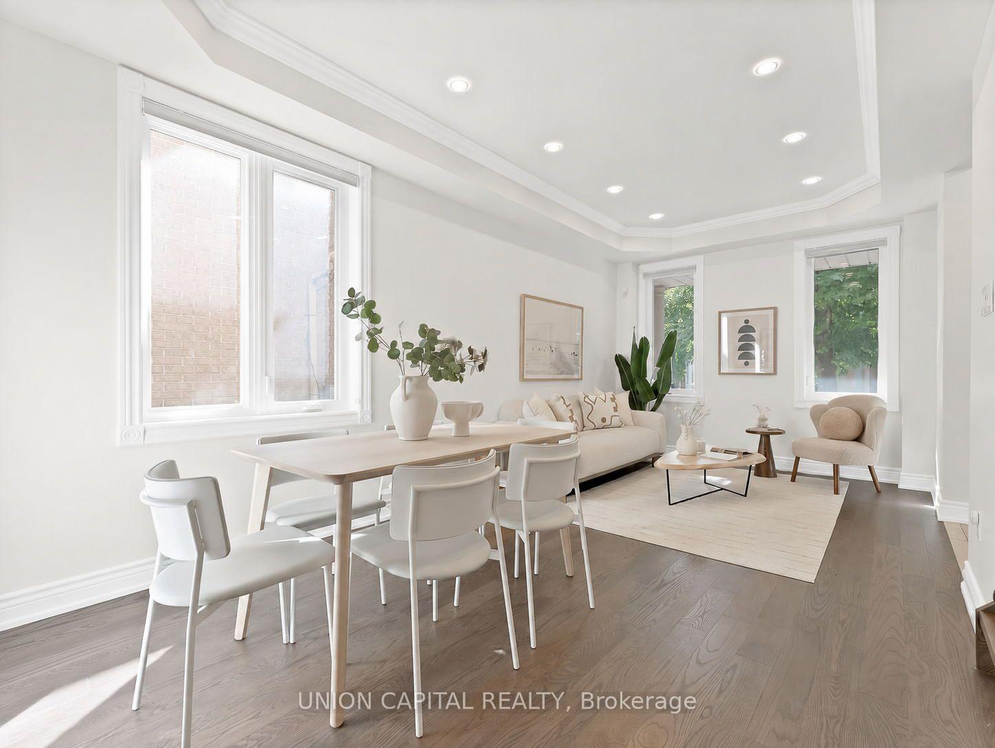 Photo 3 of 112 Southbrook Crescent, Markham, Cachet — HOMEH