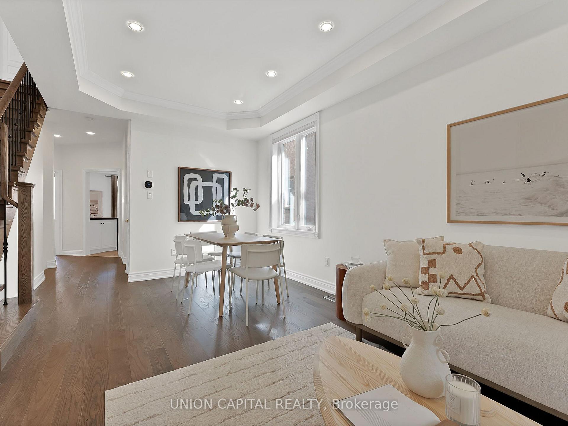 Photo 5 of 112 Southbrook Crescent, Markham, Cachet — HOMEH