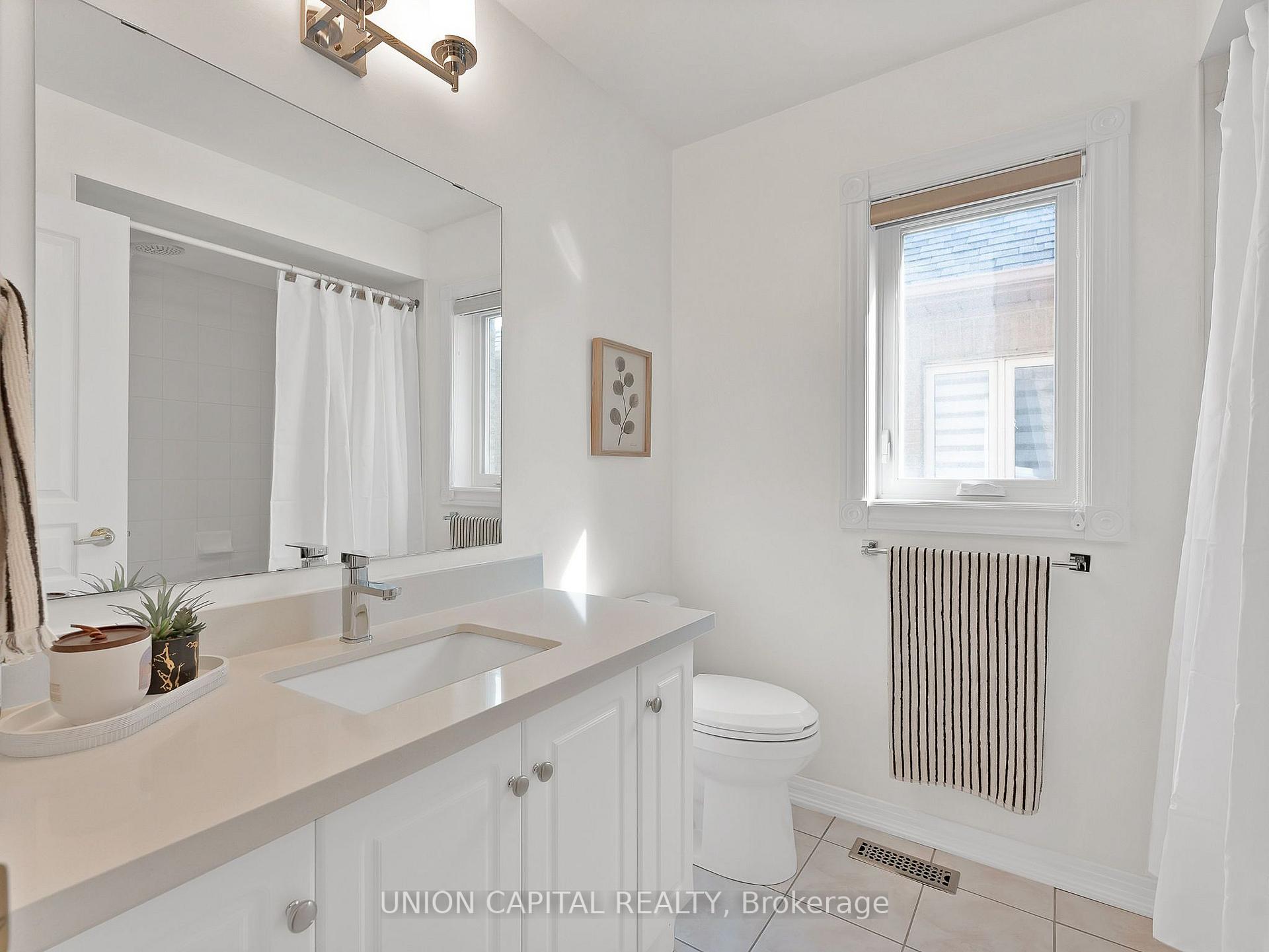 Photo 18 of 112 Southbrook Crescent, Markham, Cachet — HOMEH