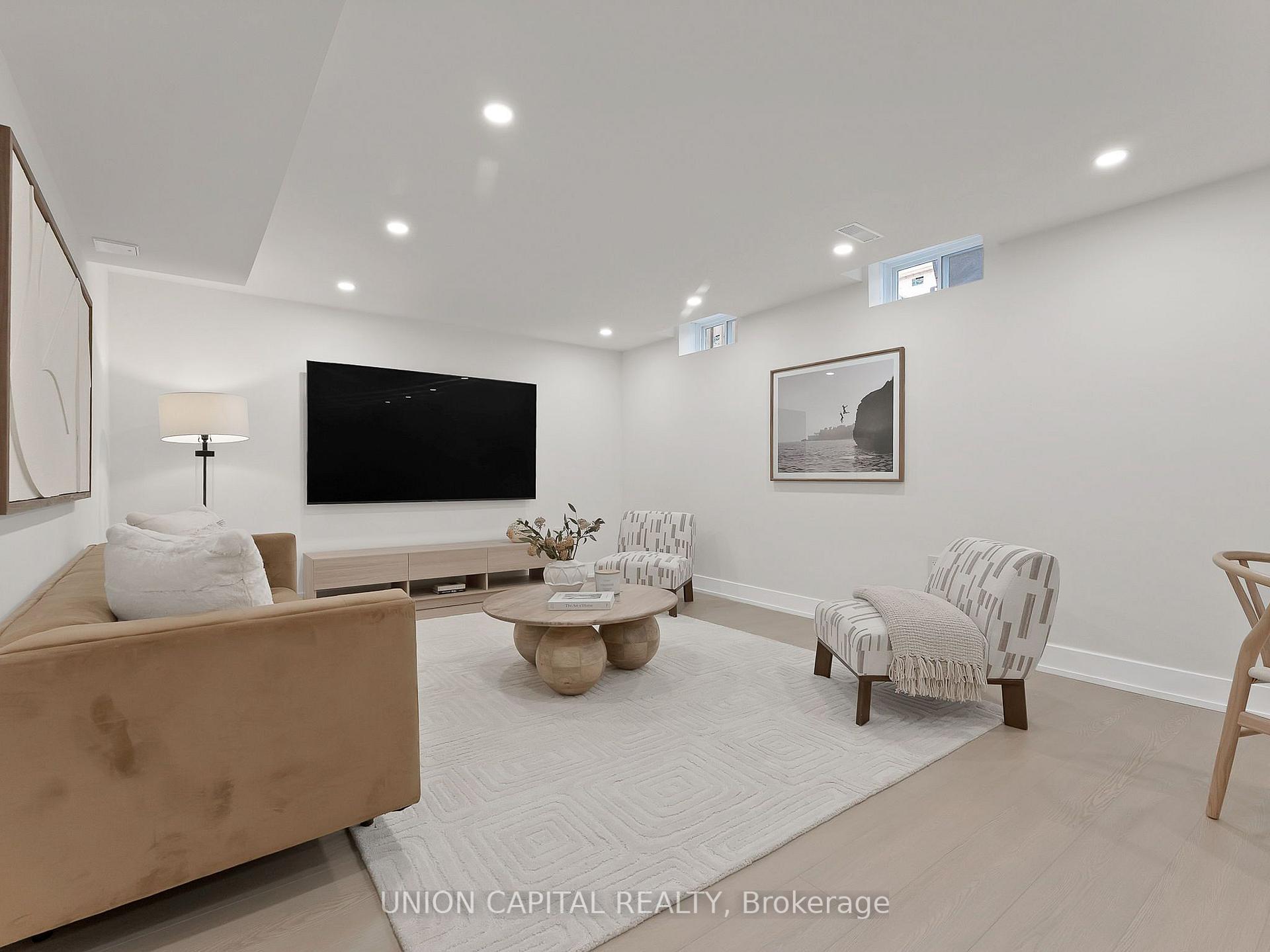 Photo 21 of 112 Southbrook Crescent, Markham, Cachet — HOMEH