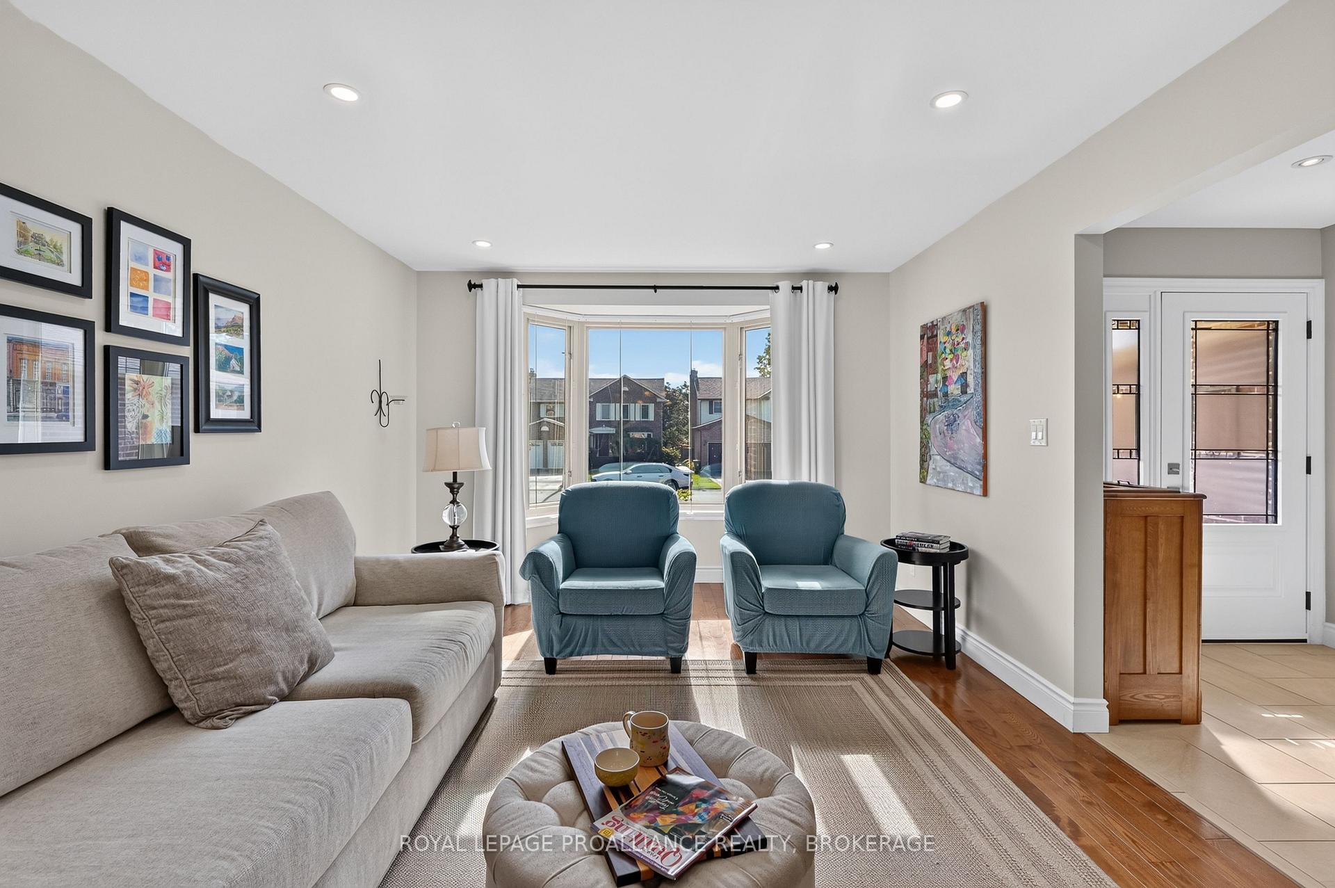 Photo 4 of 640 Braeside Crescent, Kingston, North of Taylor-Kidd Blvd — HOMEH