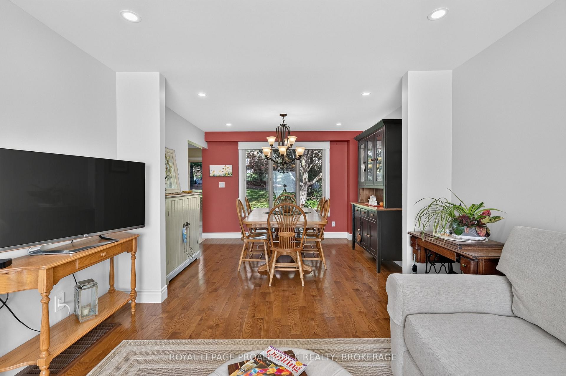 Photo 6 of 640 Braeside Crescent, Kingston, North of Taylor-Kidd Blvd — HOMEH