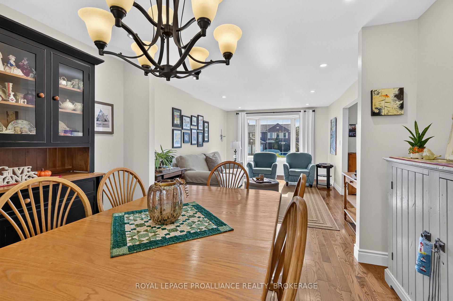 Photo 7 of 640 Braeside Crescent, Kingston, North of Taylor-Kidd Blvd — HOMEH