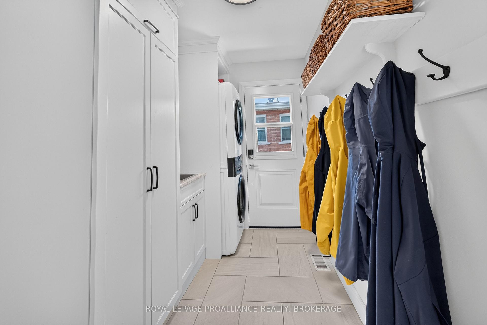 Photo 16 of 640 Braeside Crescent, Kingston, North of Taylor-Kidd Blvd — HOMEH