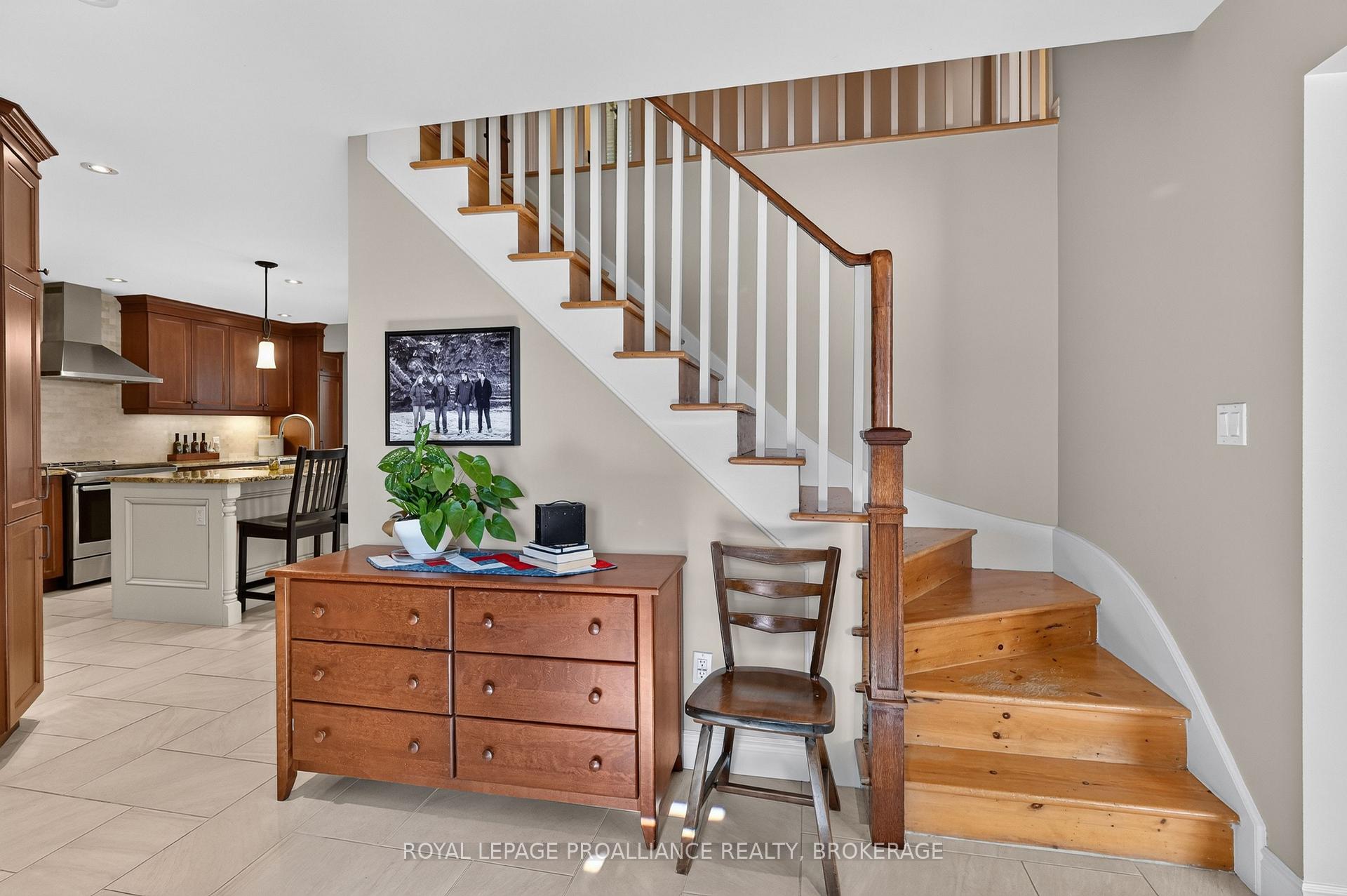 Photo 17 of 640 Braeside Crescent, Kingston, North of Taylor-Kidd Blvd — HOMEH
