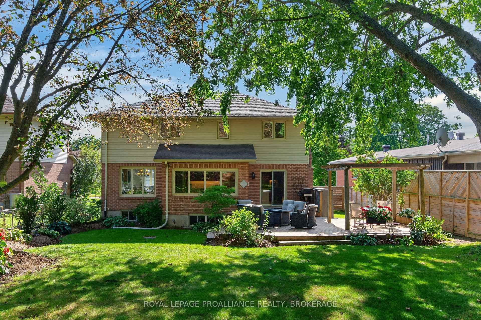 Photo 39 of 640 Braeside Crescent, Kingston, North of Taylor-Kidd Blvd — HOMEH